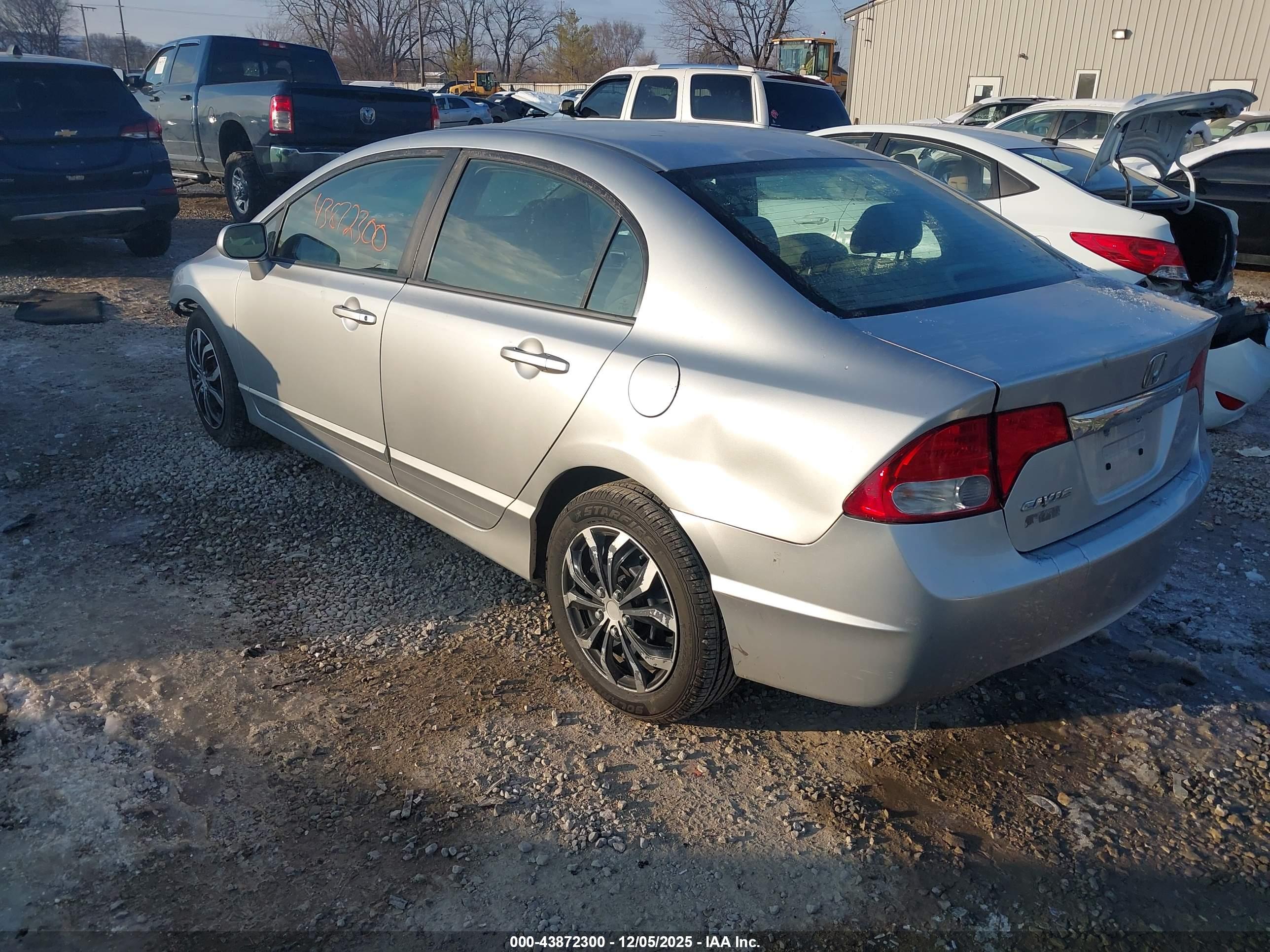 HONDA CIVIC image 3