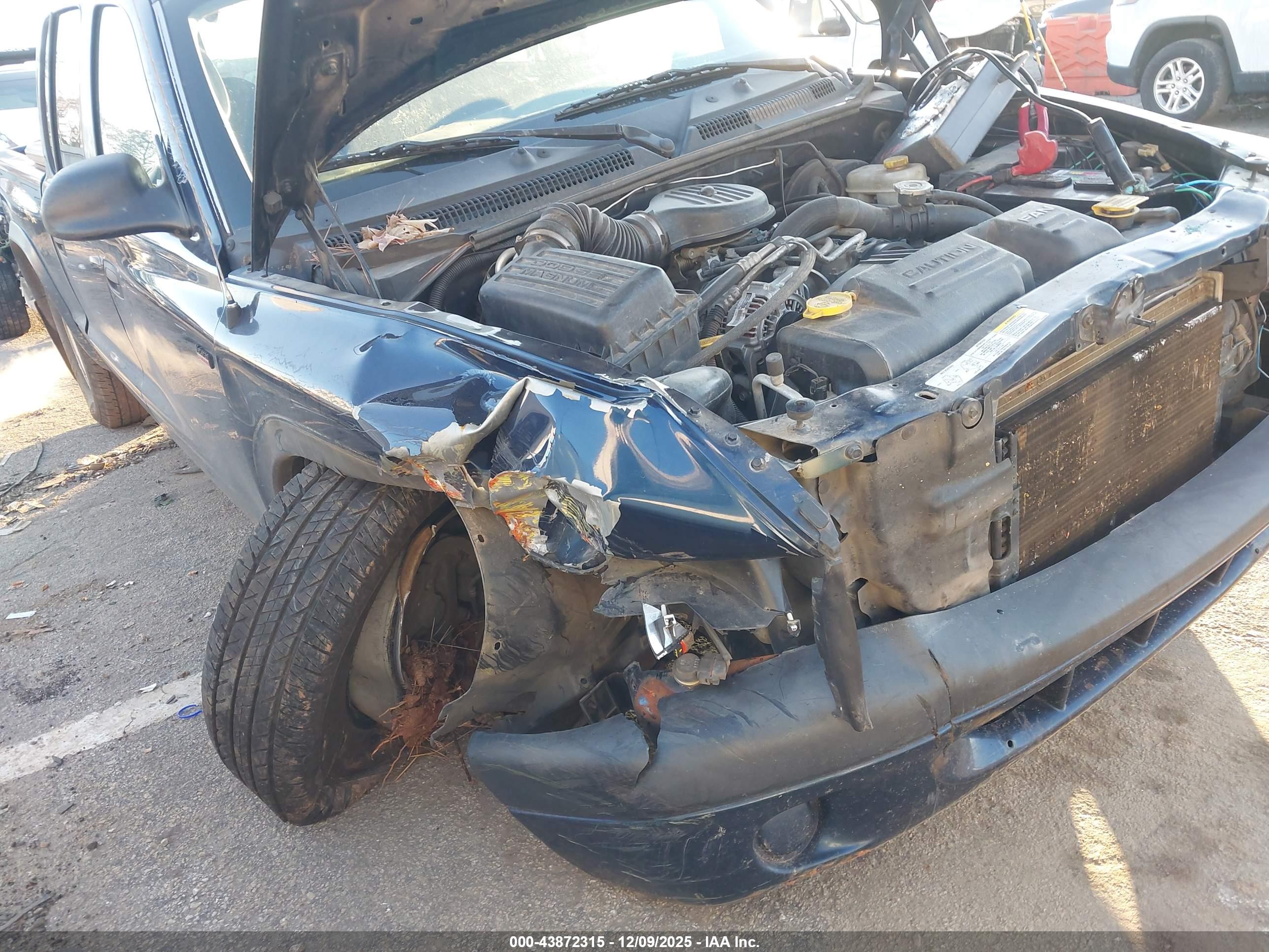 DODGE DAKOTA image 6