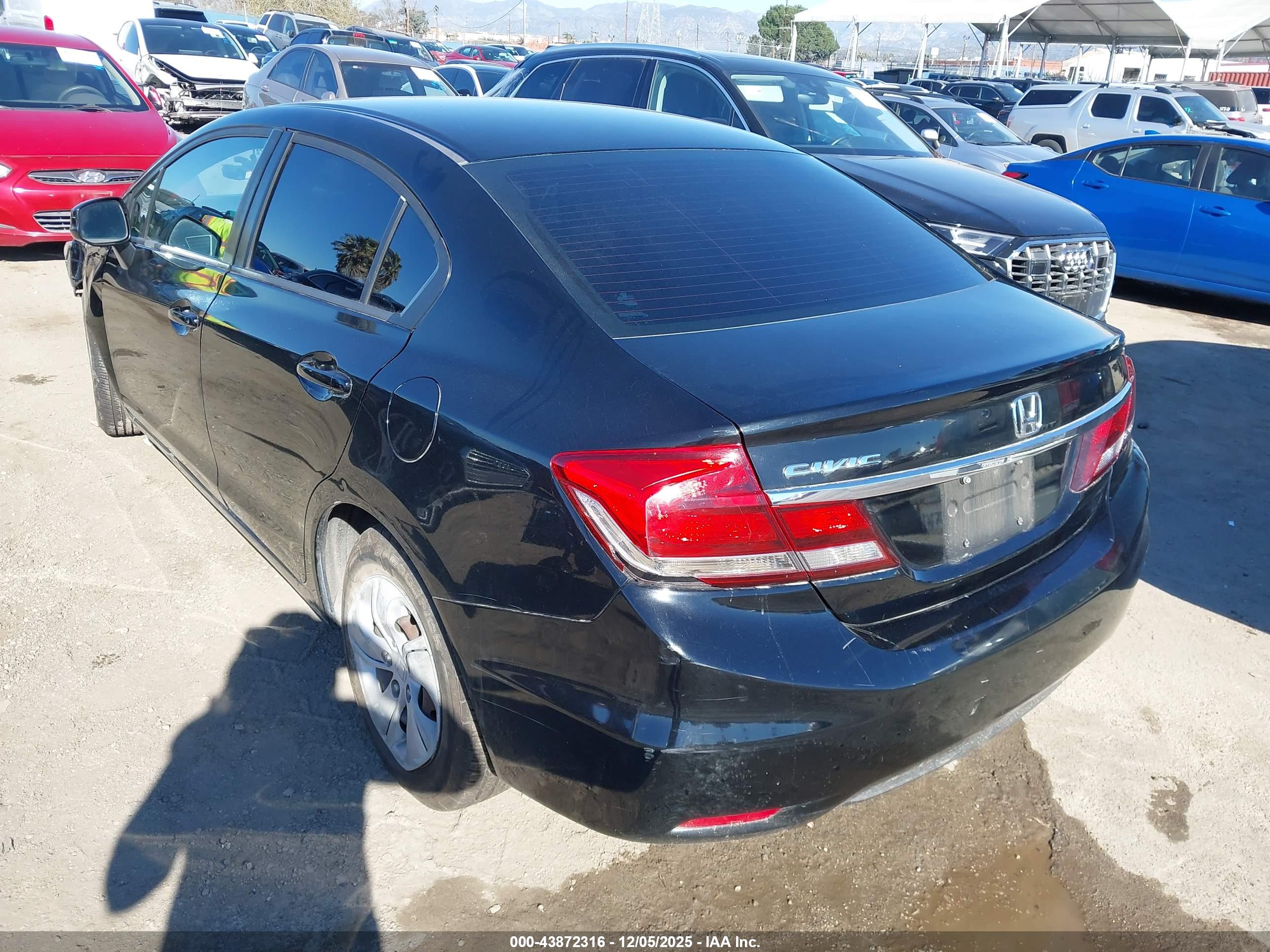 HONDA CIVIC image 3