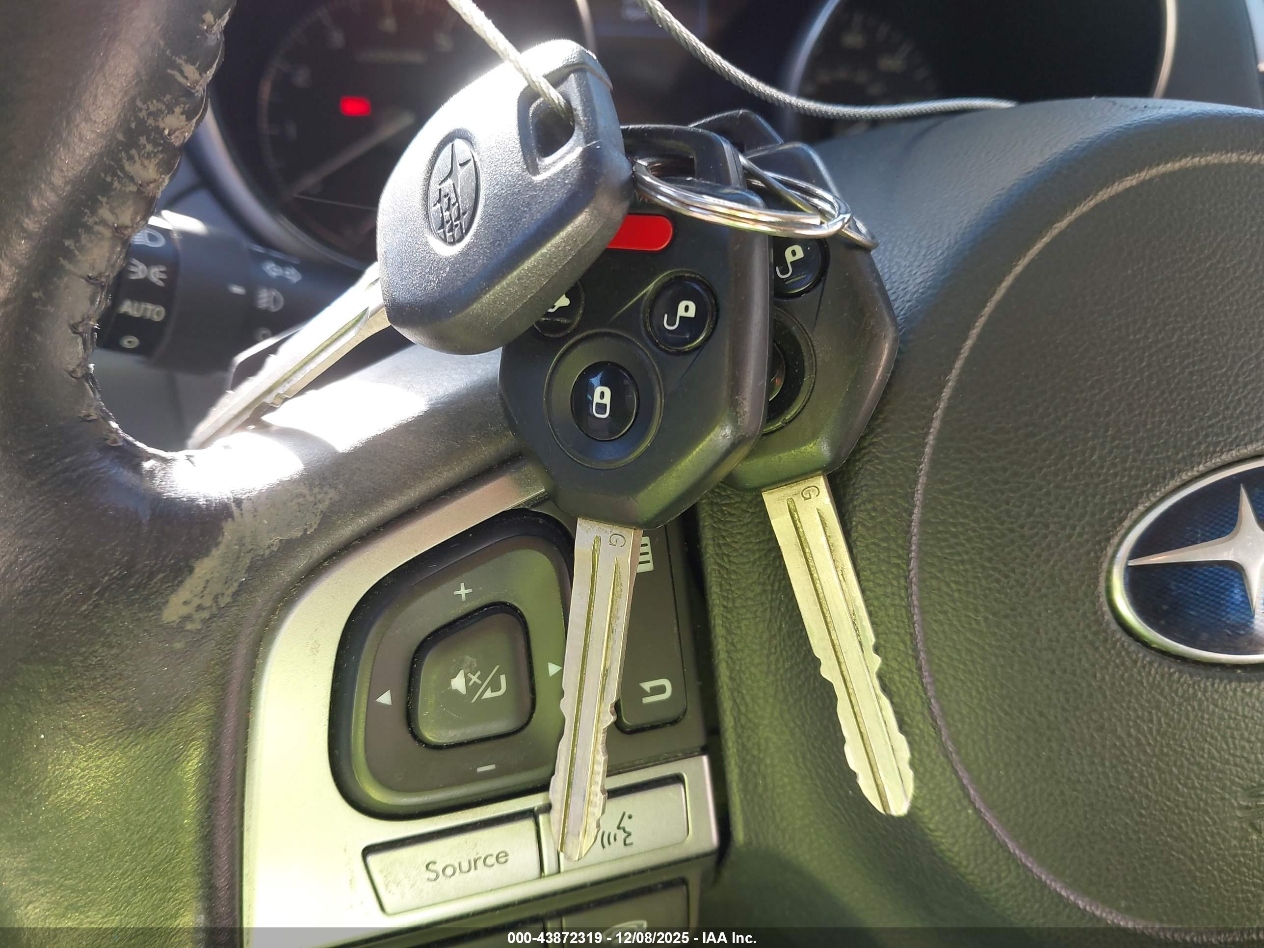 SUBARU OUTBACK image 11