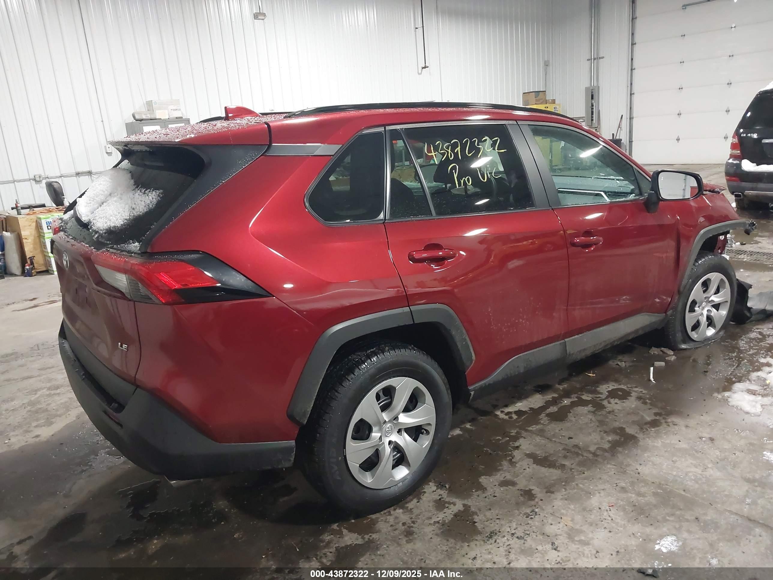 TOYOTA RAV4 image 4