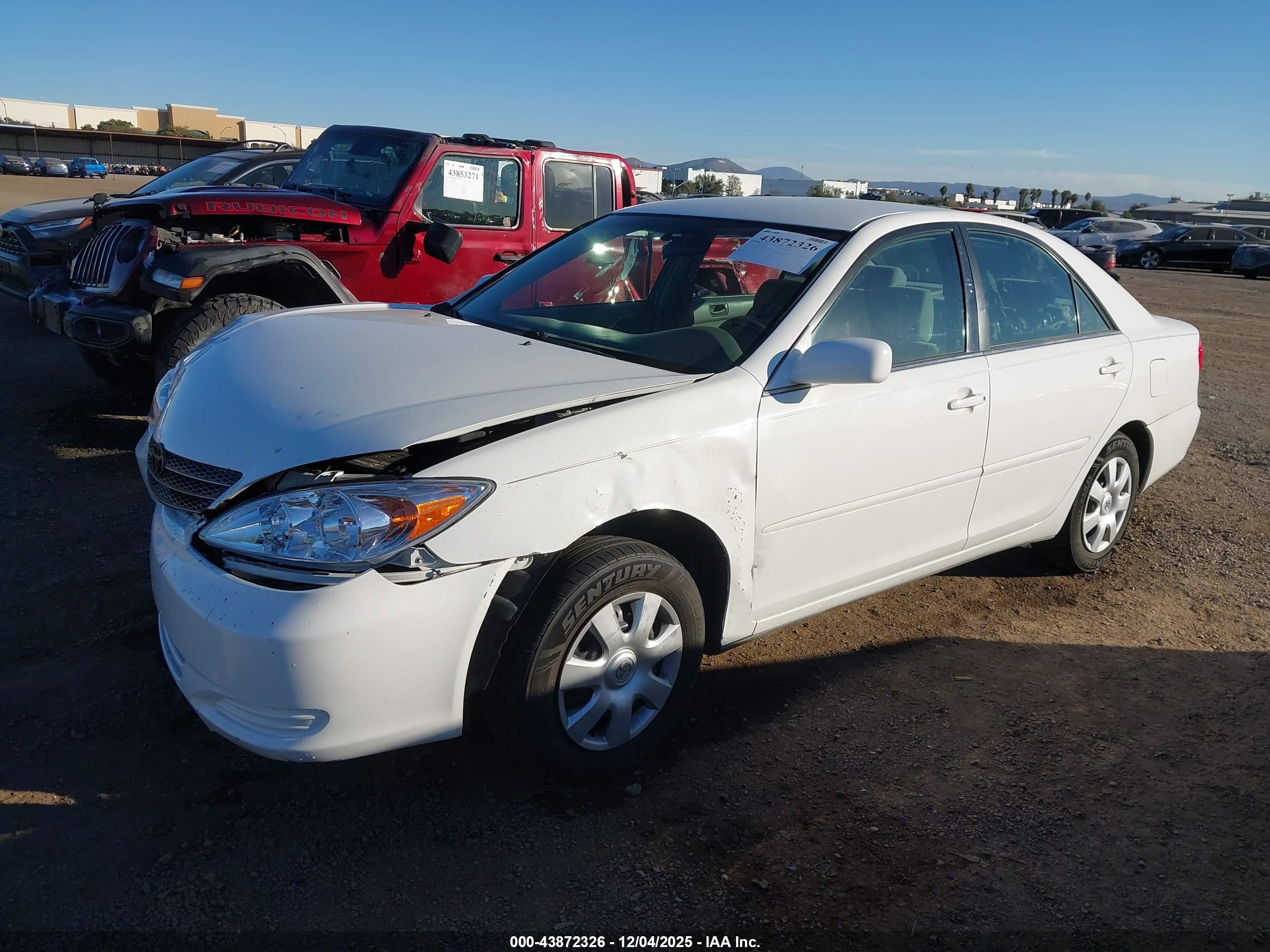 TOYOTA CAMRY image 2