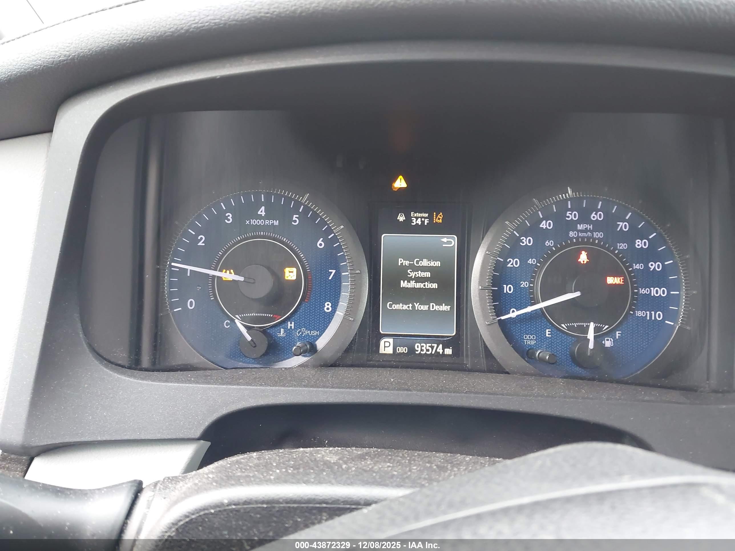 TOYOTA SIENNA image 7