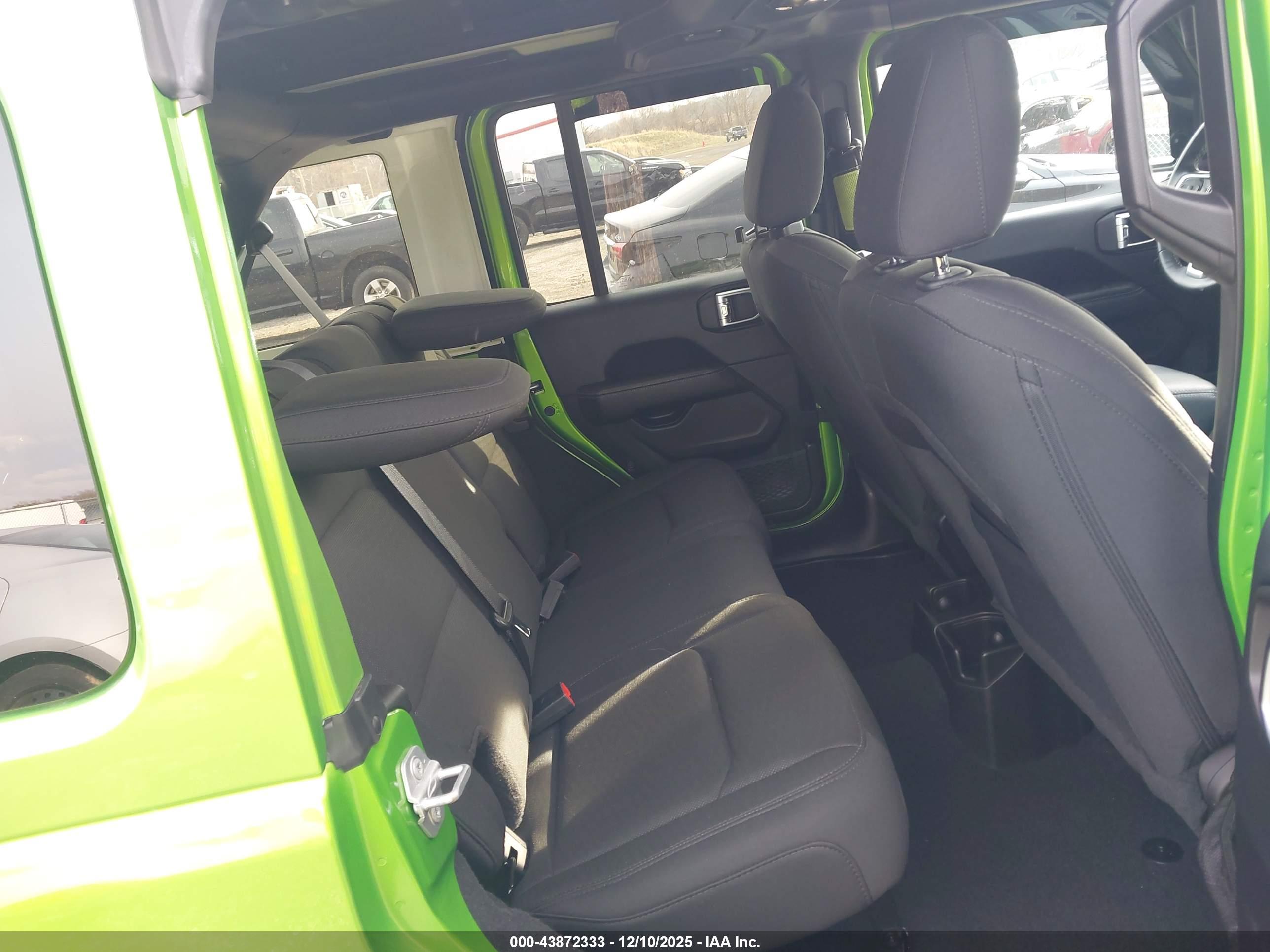 JEEP WRANGLER image 8