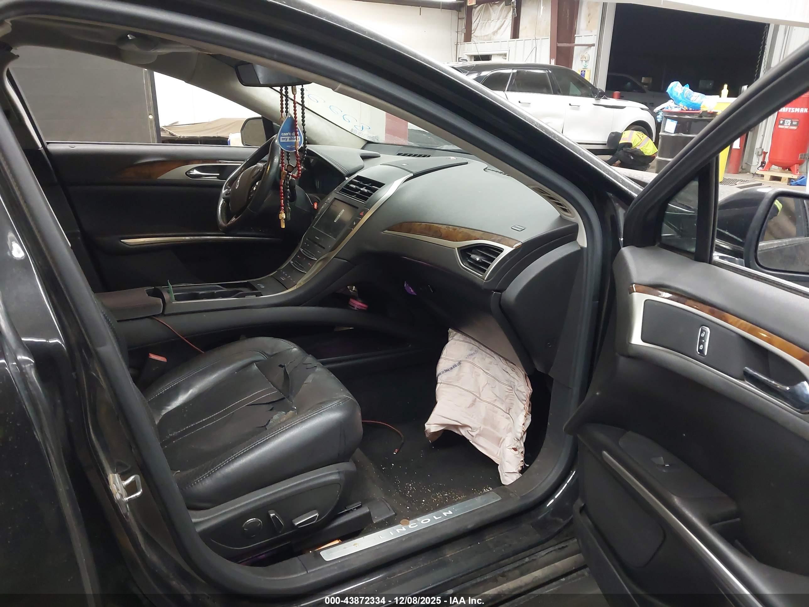 LINCOLN MKZ image 5