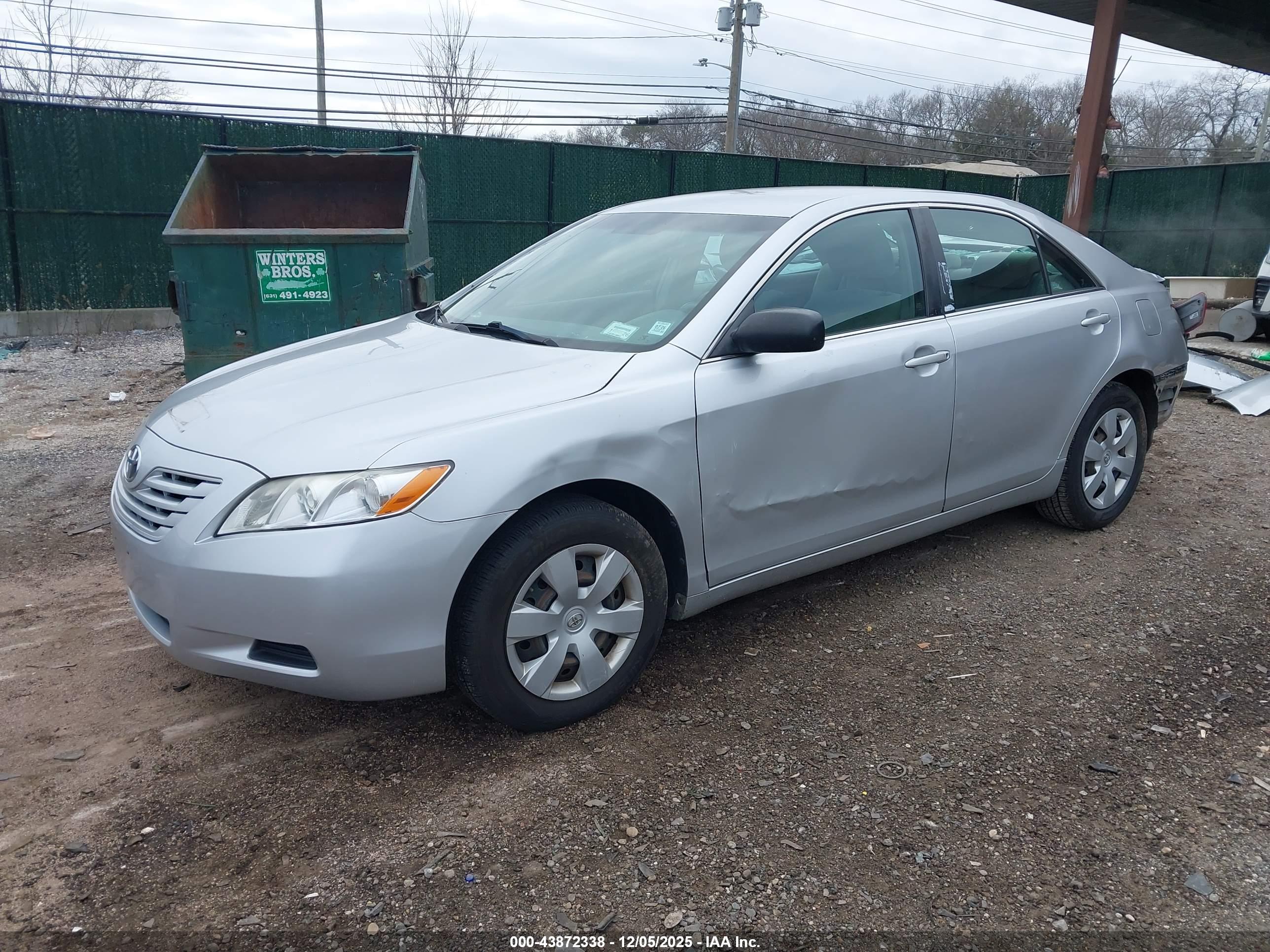 TOYOTA CAMRY image 2