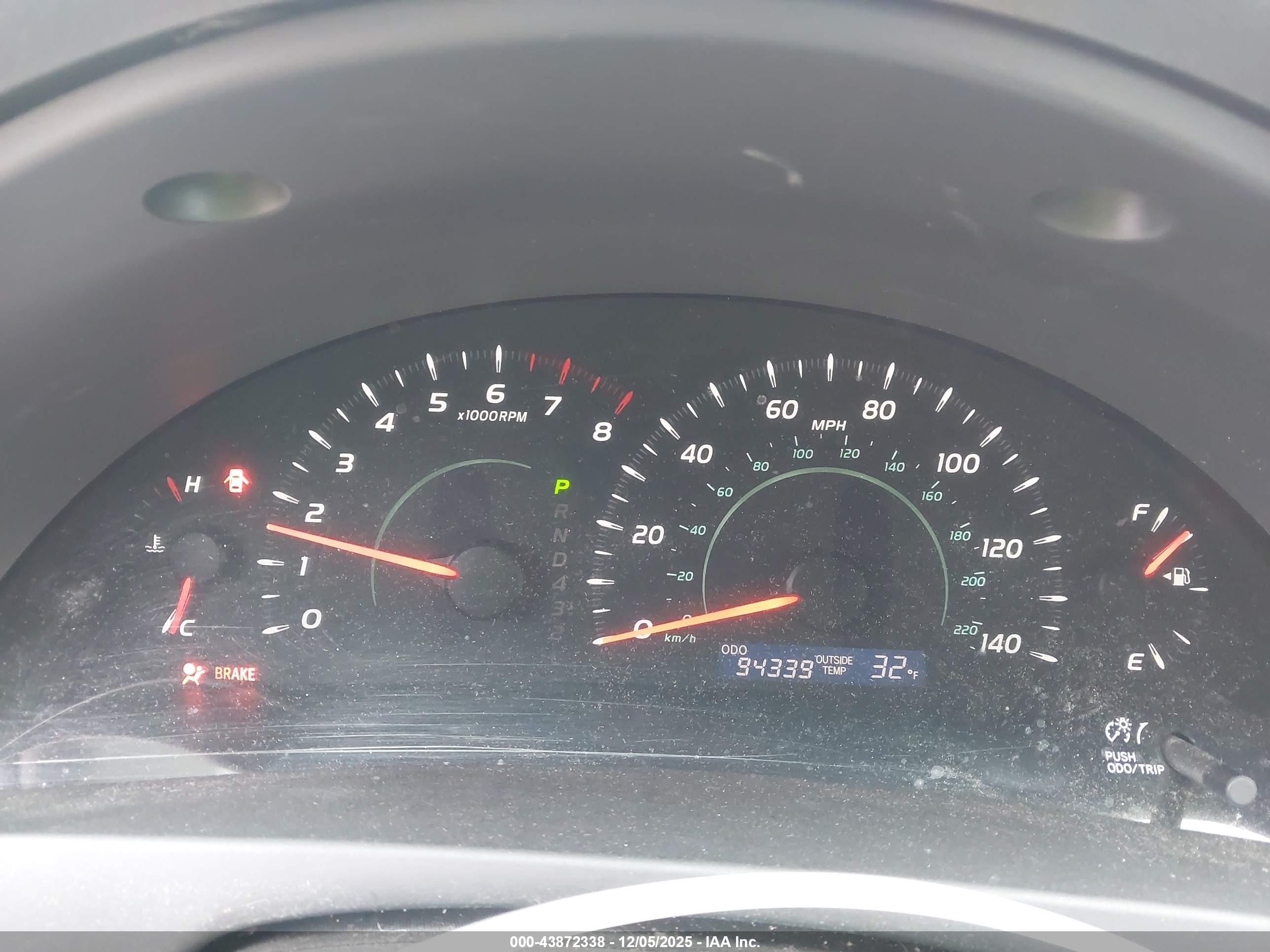 TOYOTA CAMRY image 7