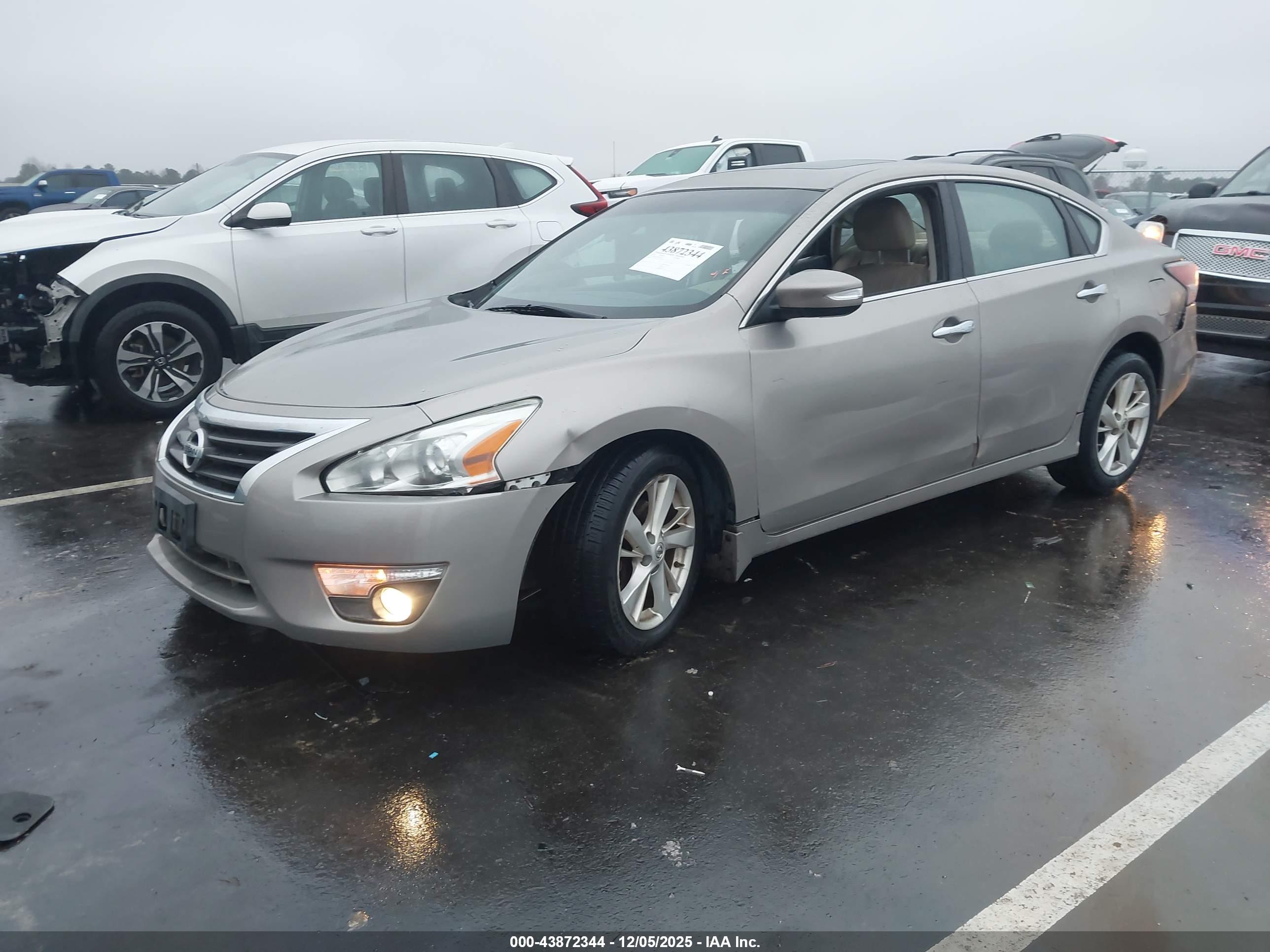 NISSAN ALTIMA image 2
