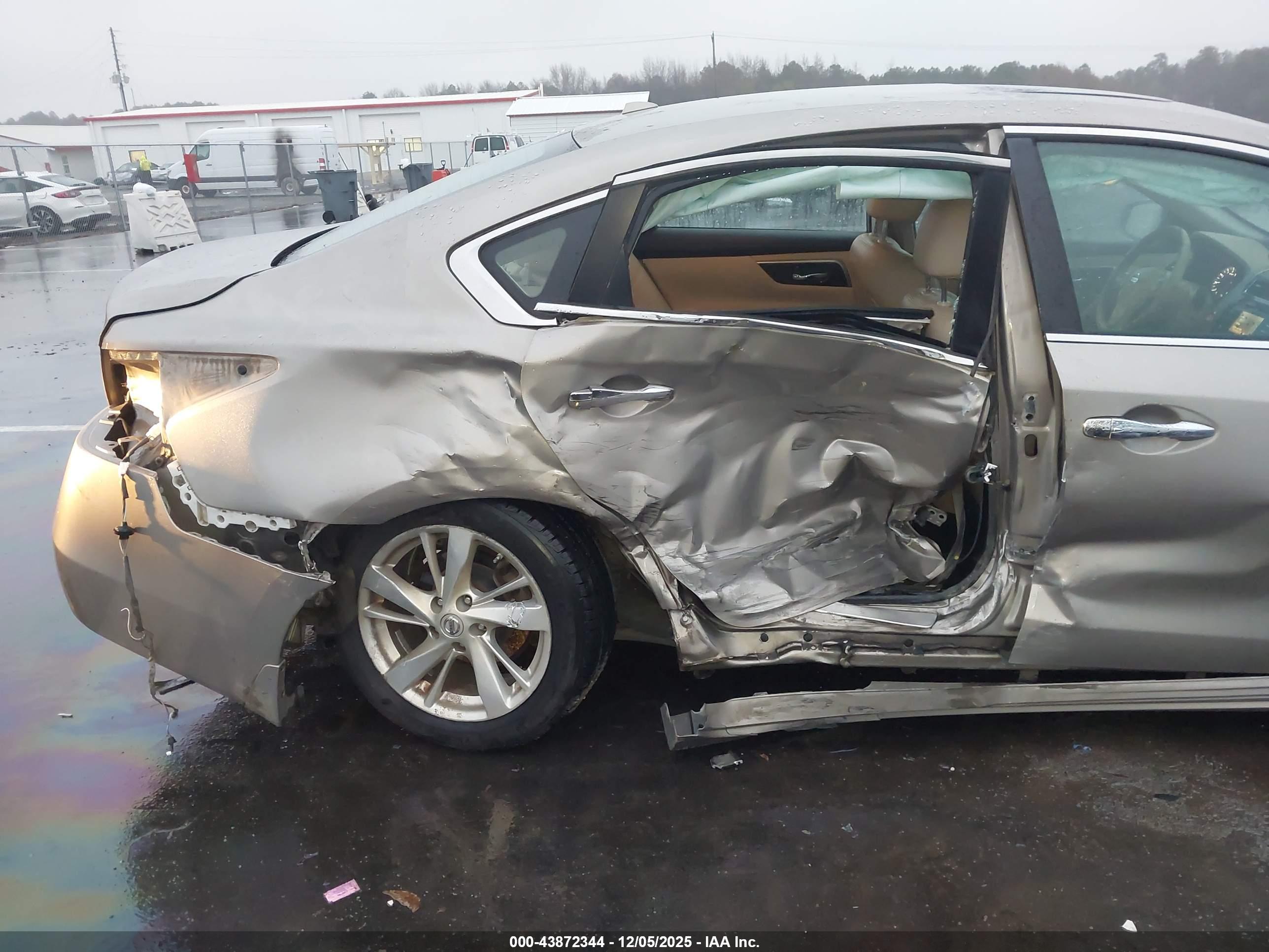 NISSAN ALTIMA image 6