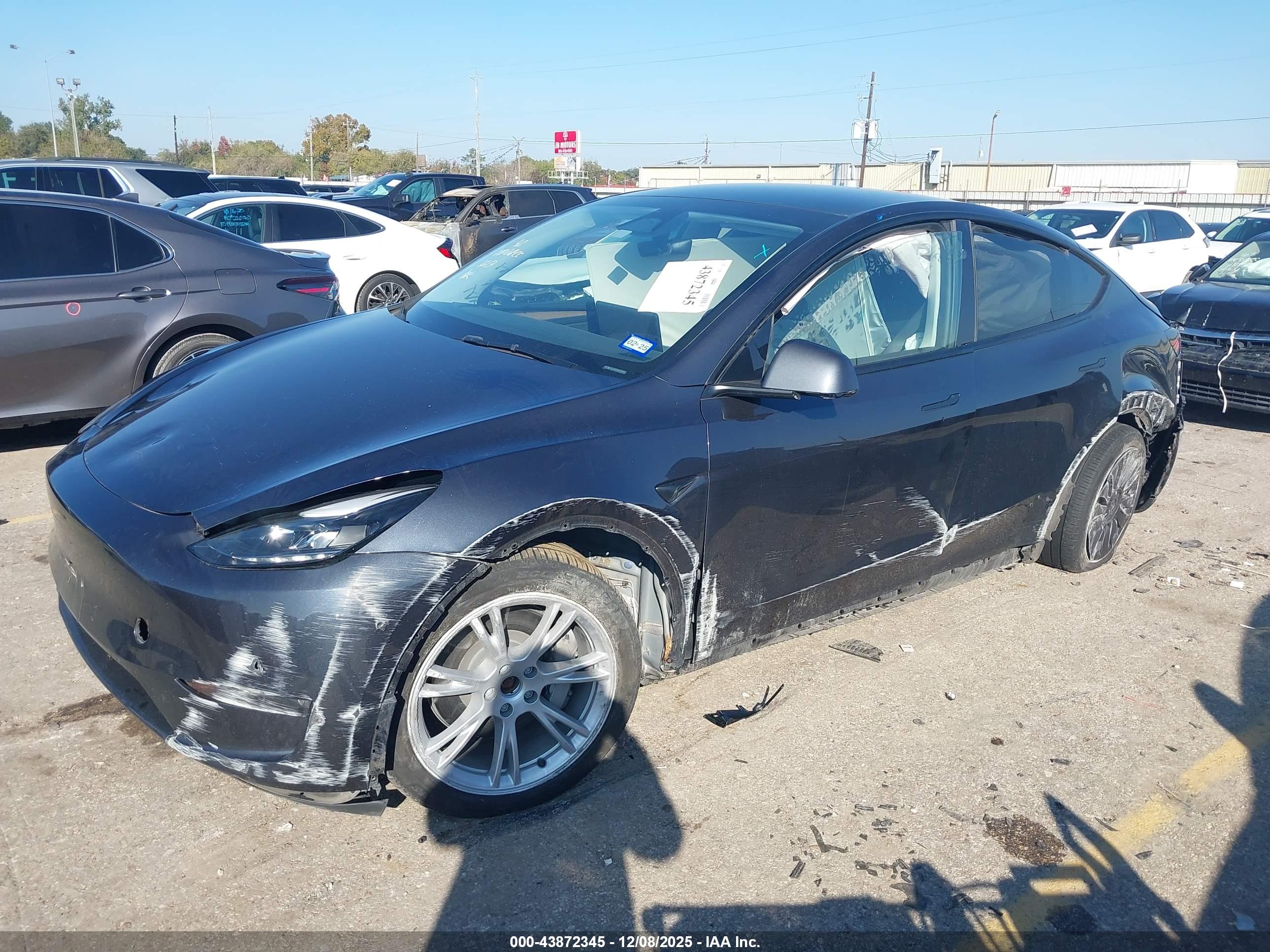 TESLA MODEL image 6