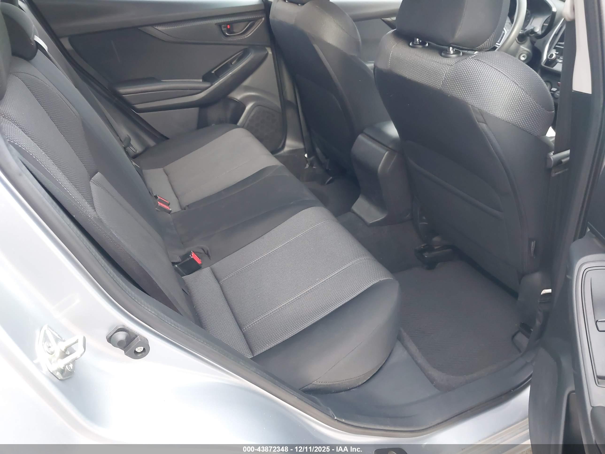 SUBARU IMPREZA image 8