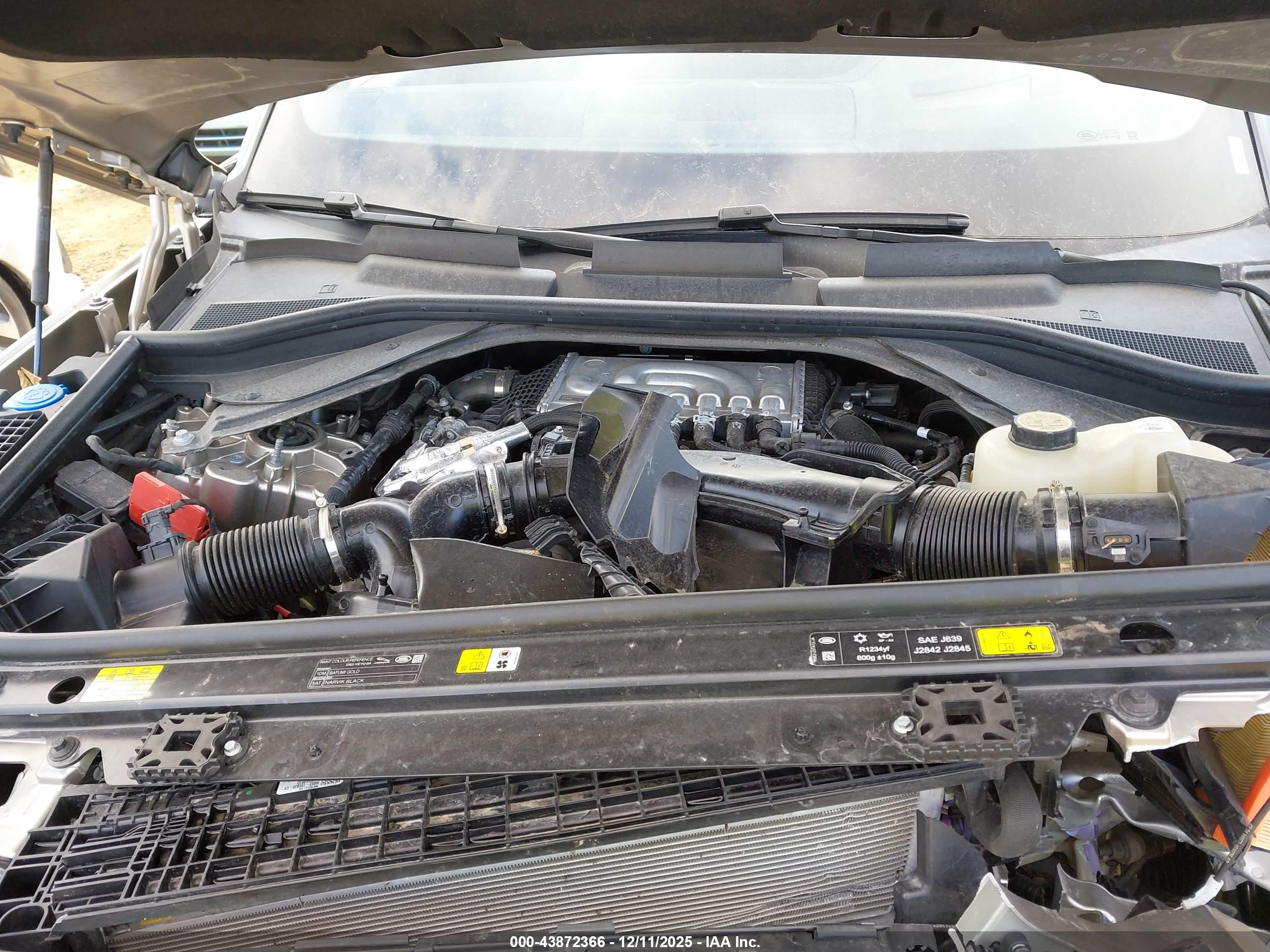 LAND ROVER image 10