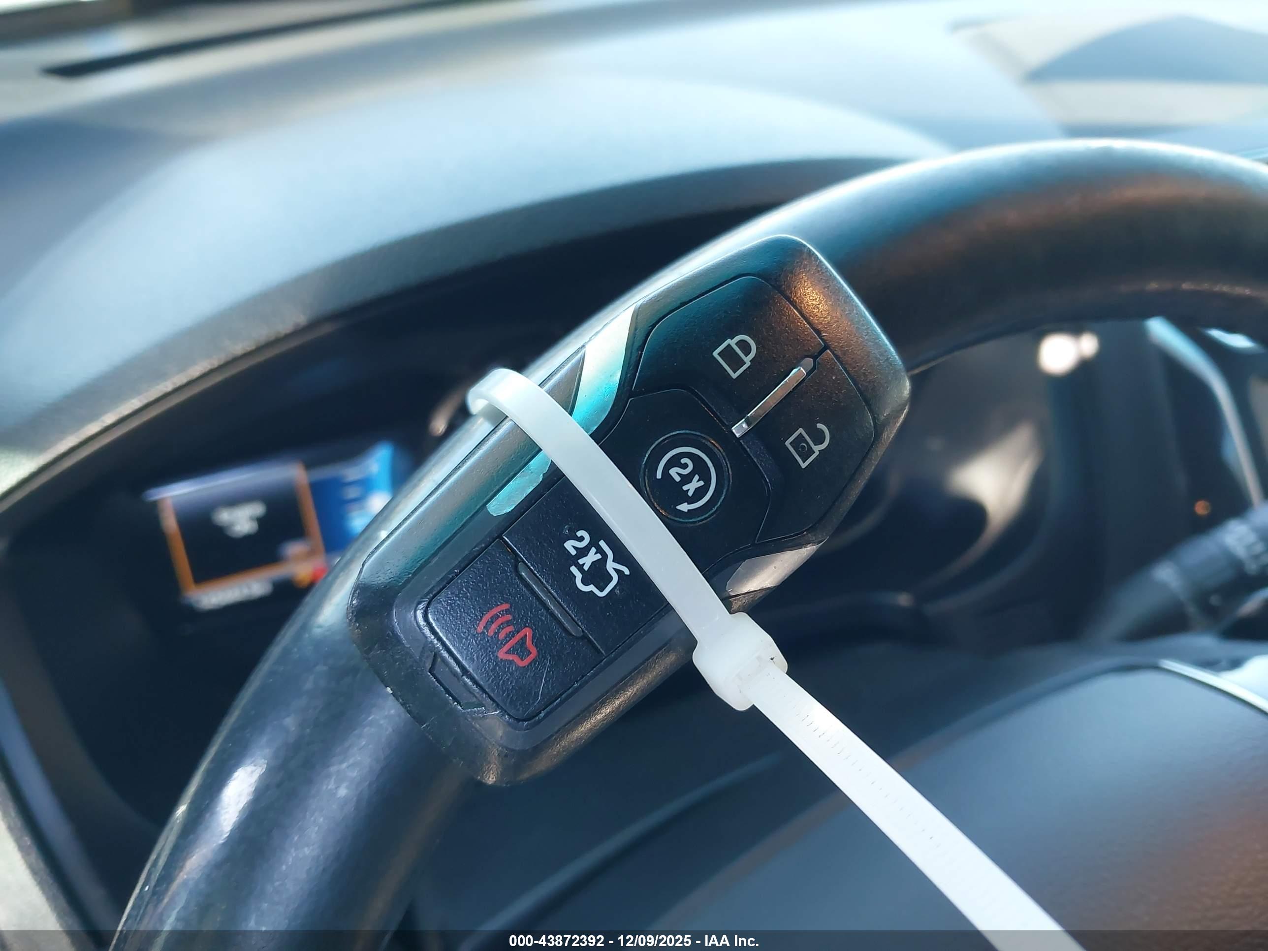 FORD EXPLORER image 11