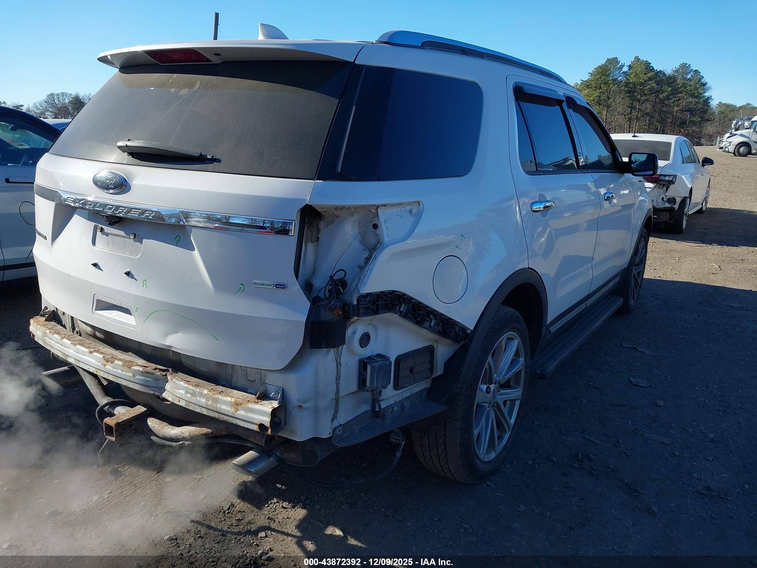 FORD EXPLORER image 4