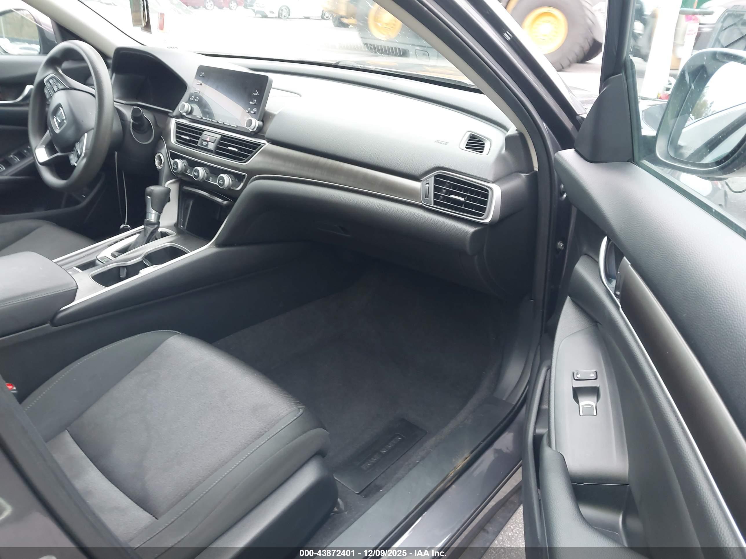 HONDA ACCORD image 5
