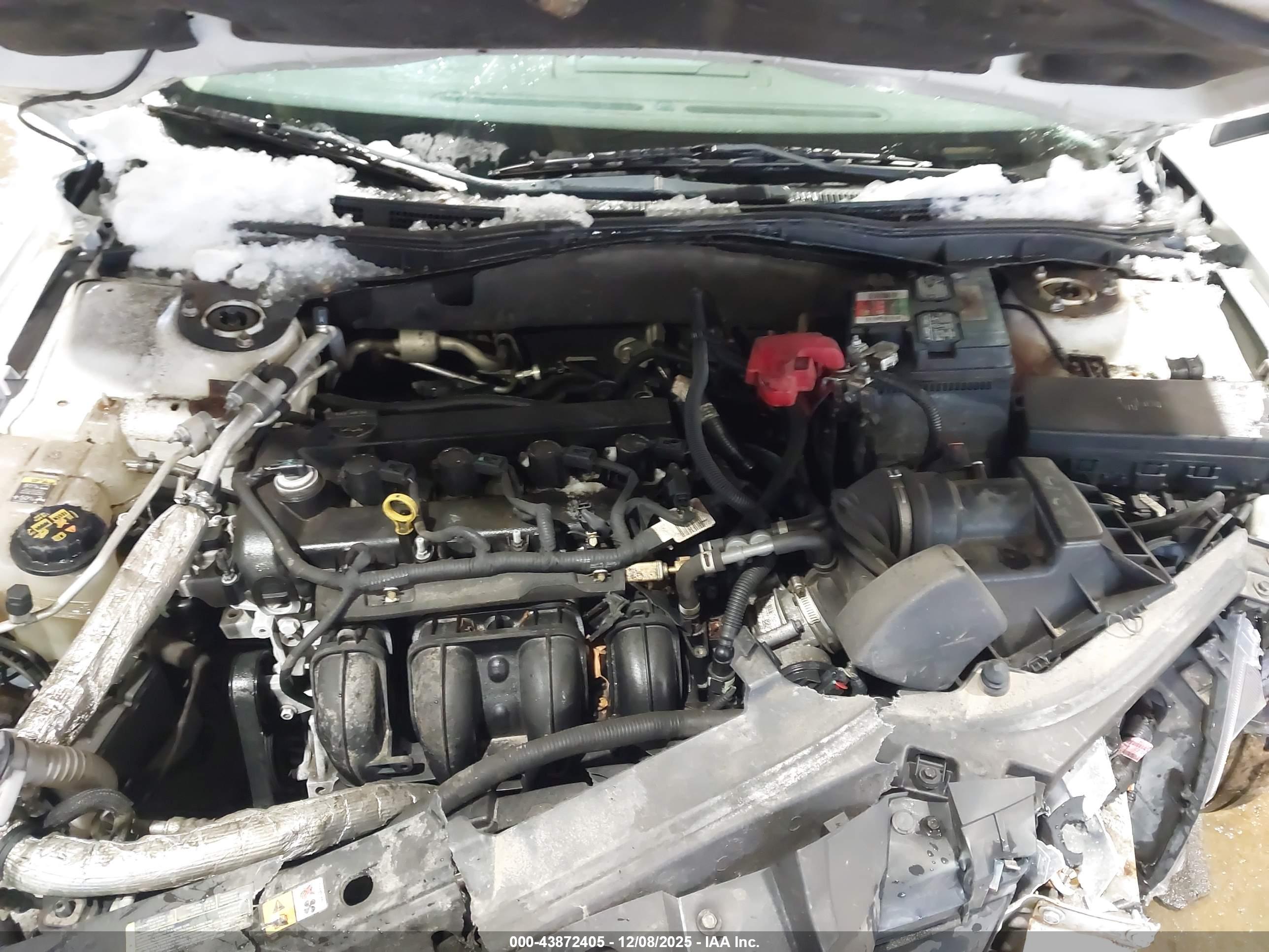 FORD FUSION image 10