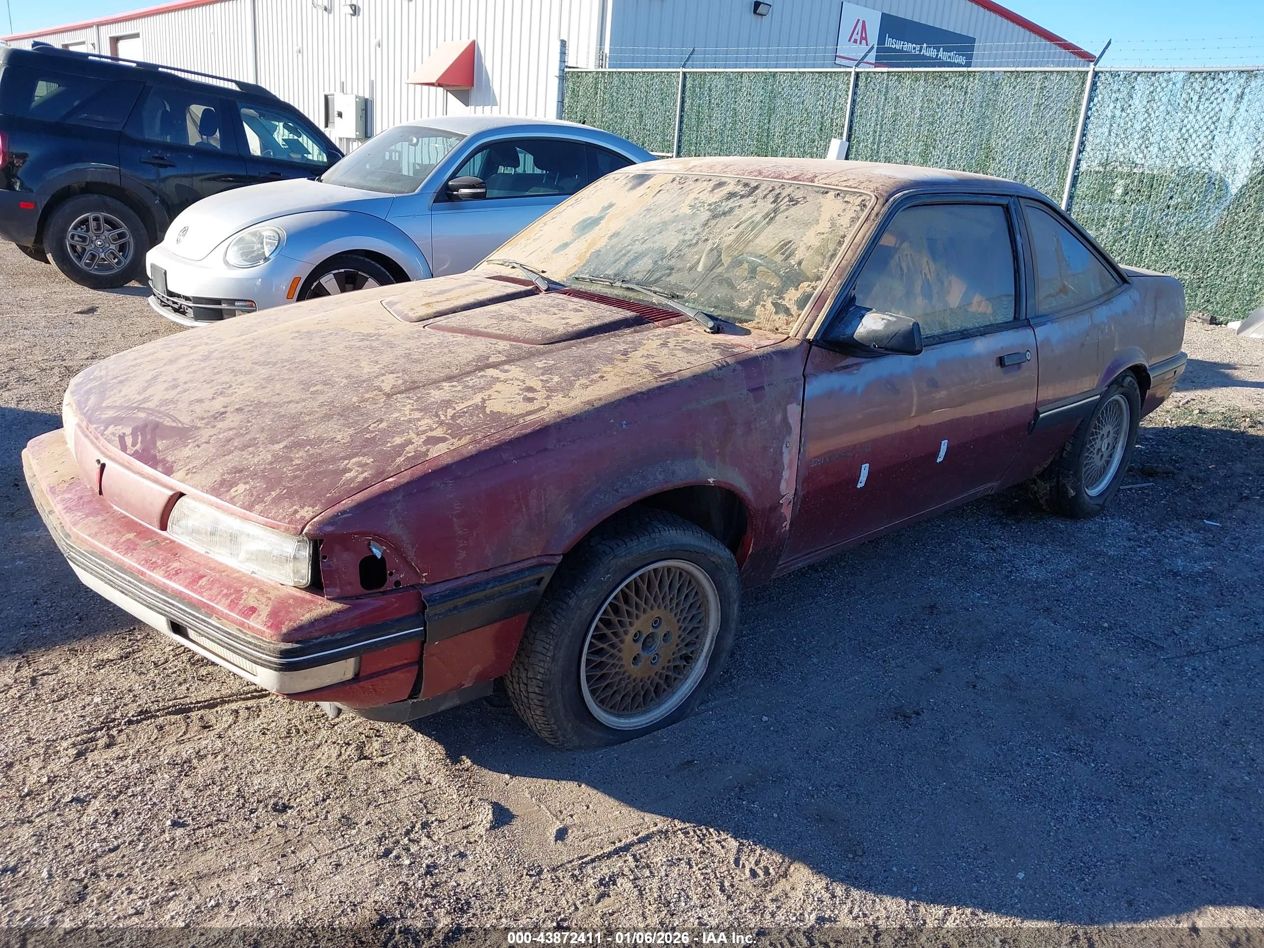 PONTIAC SUNBIRD image 2