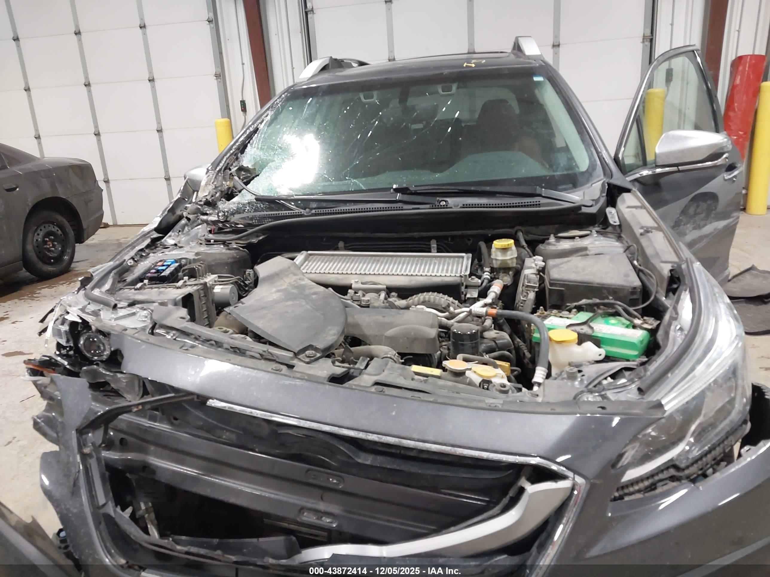 SUBARU OUTBACK image 10