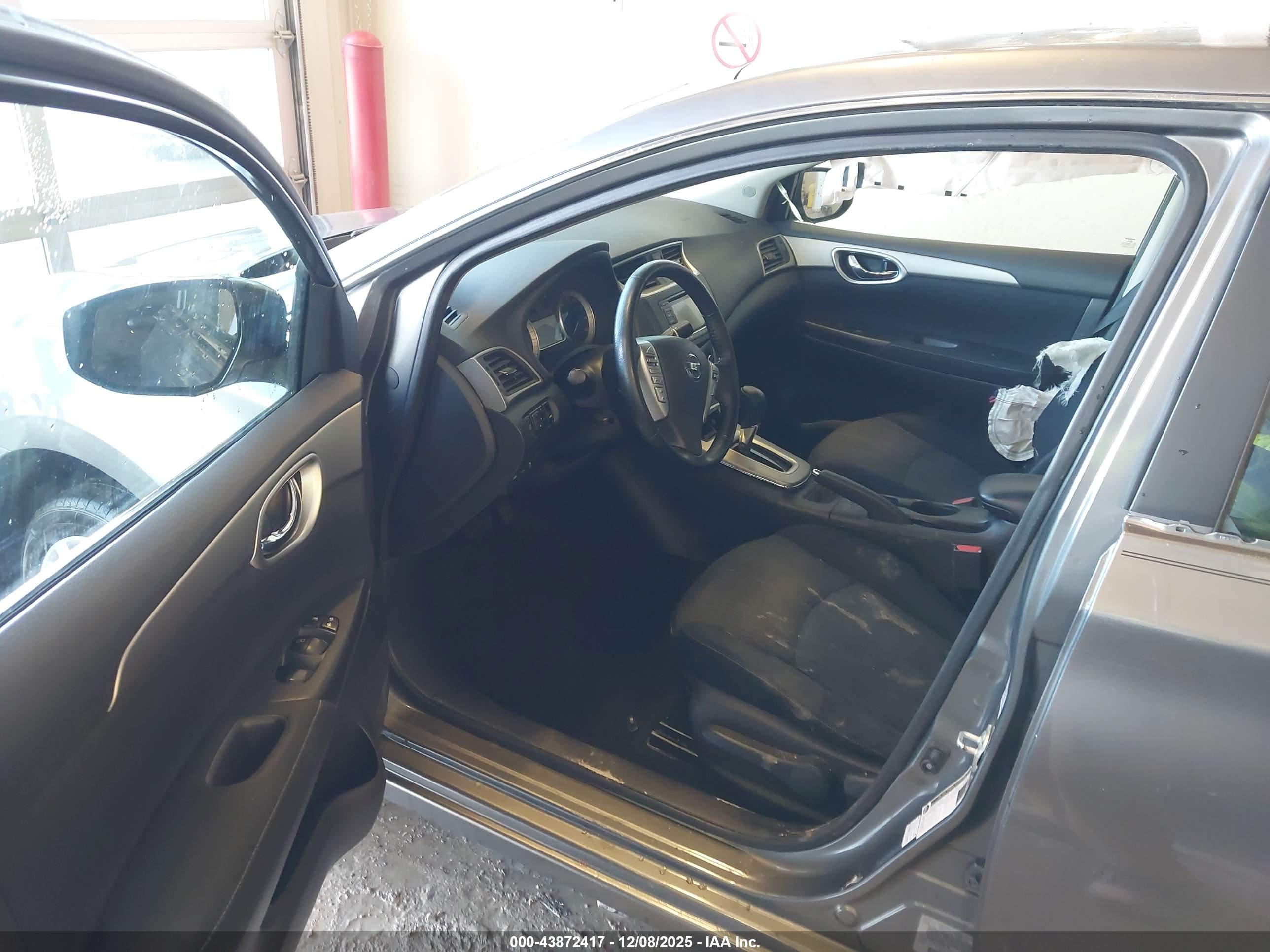 NISSAN SENTRA image 5