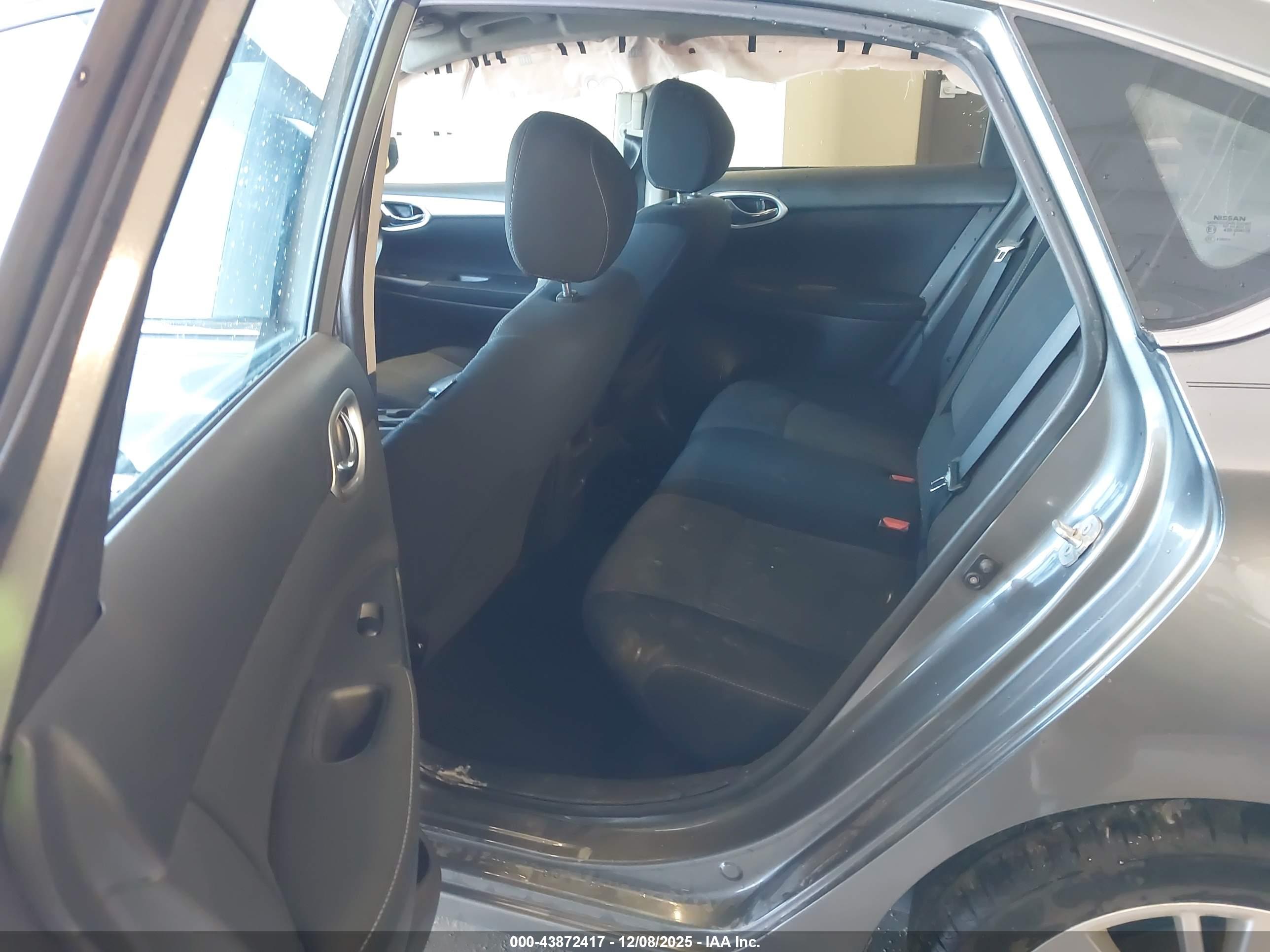 NISSAN SENTRA image 8