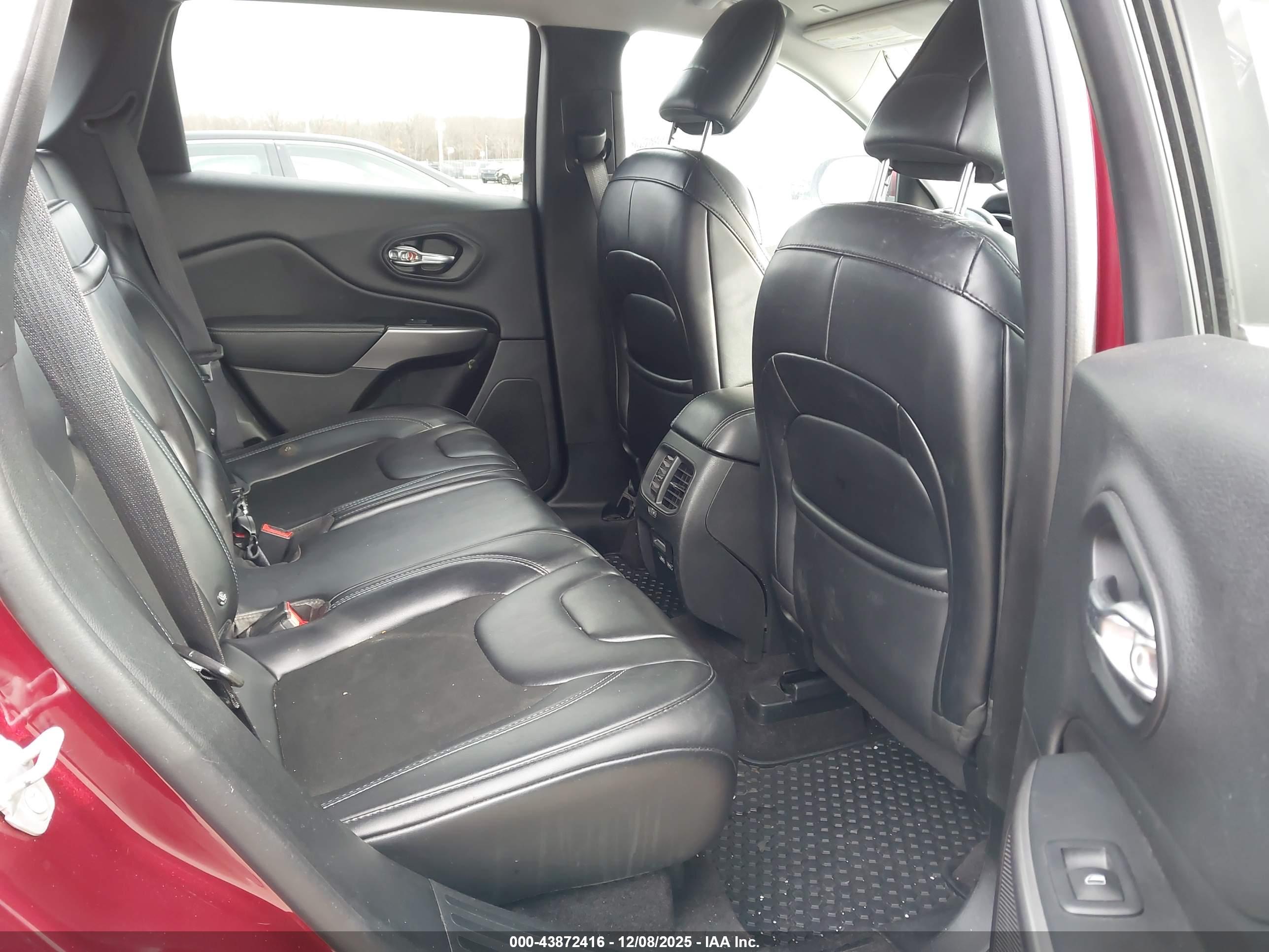 JEEP CHEROKEE image 8