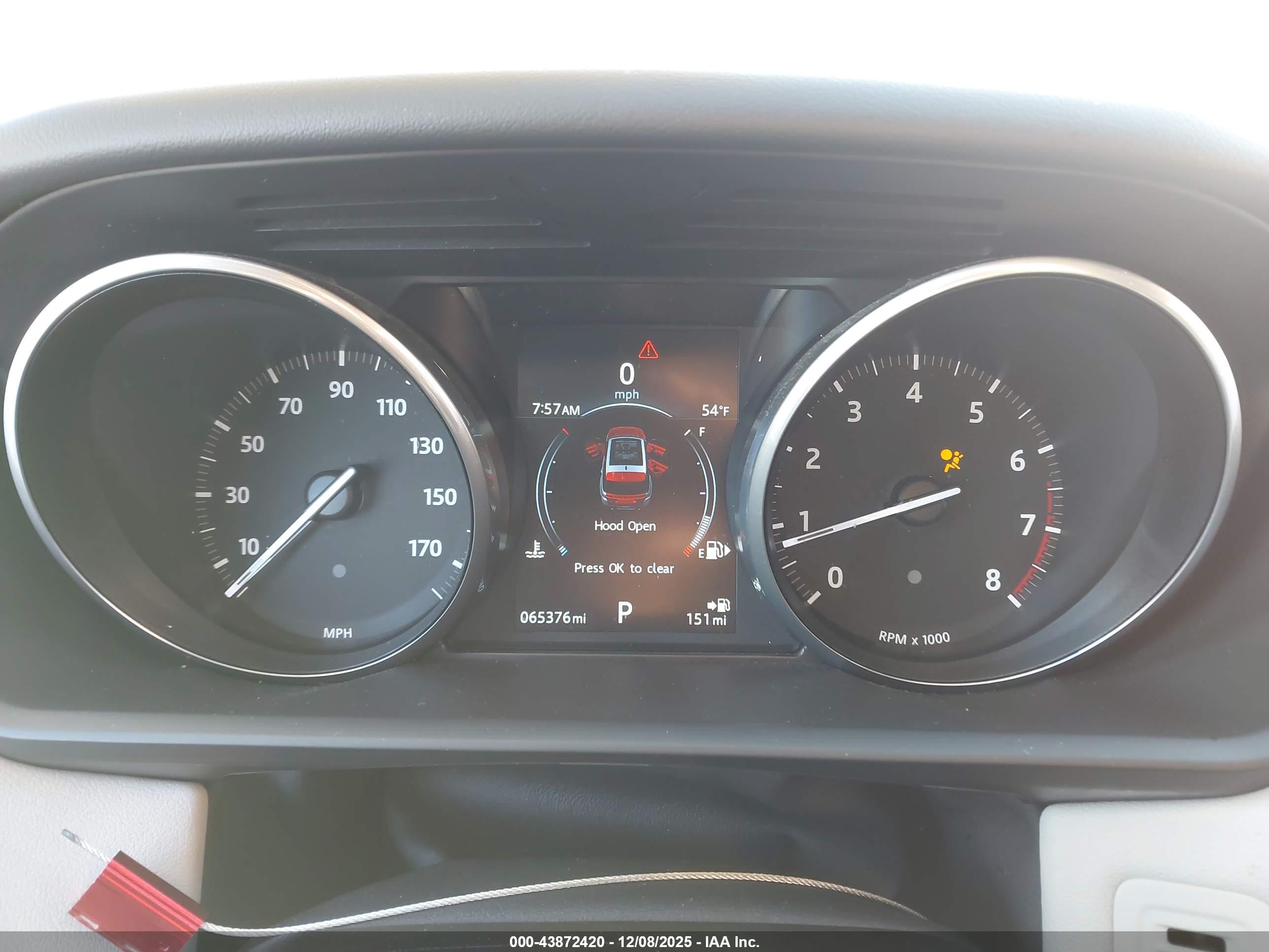 LAND ROVER image 7