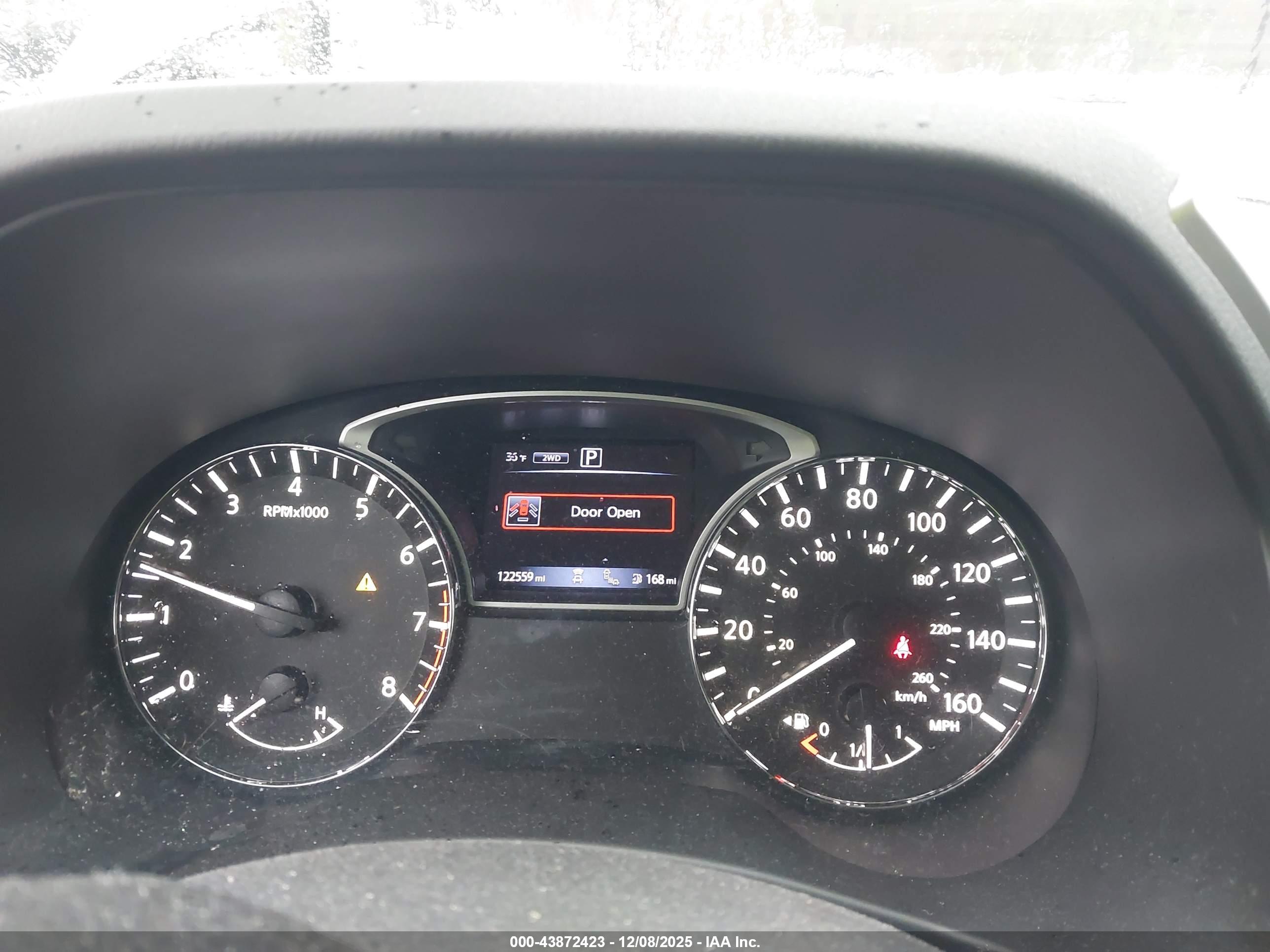NISSAN PATHFINDER image 7