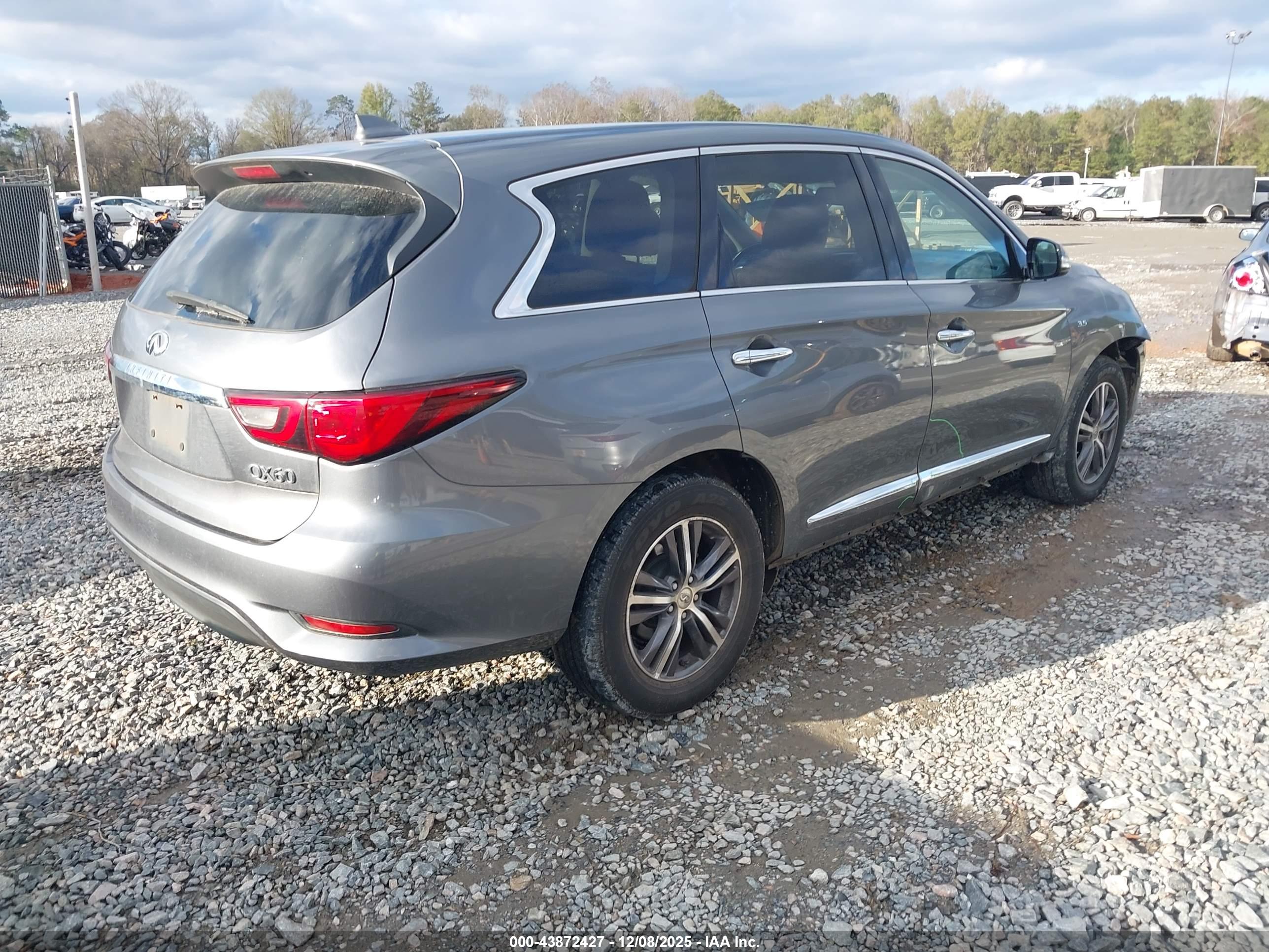 INFINITI QX60 image 4