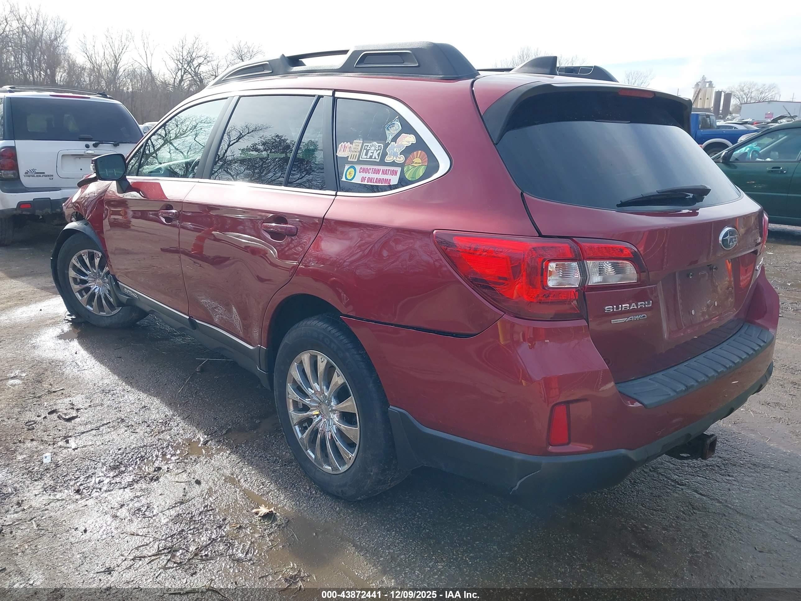 SUBARU OUTBACK image 3
