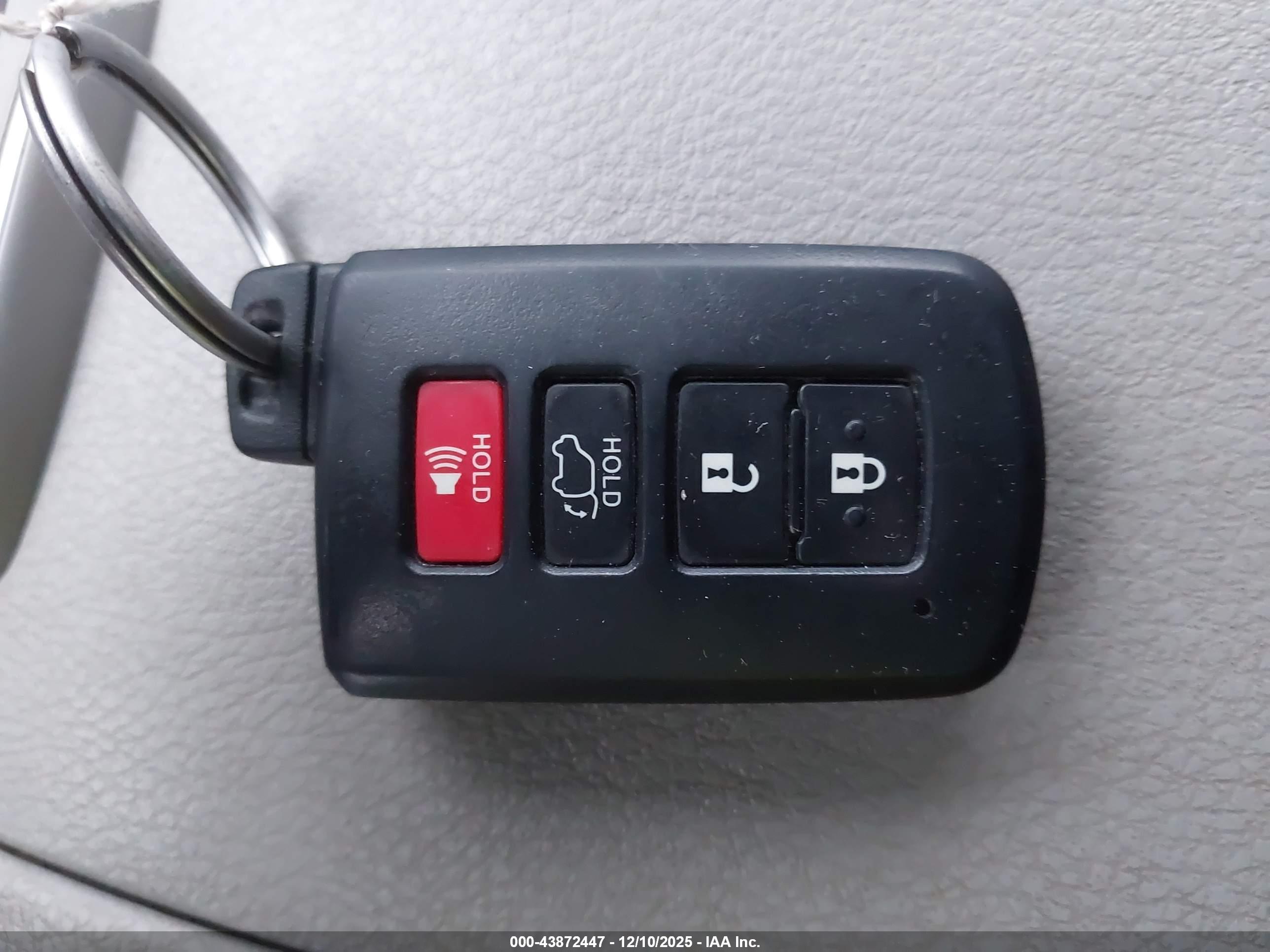 TOYOTA HIGHLANDER image 11