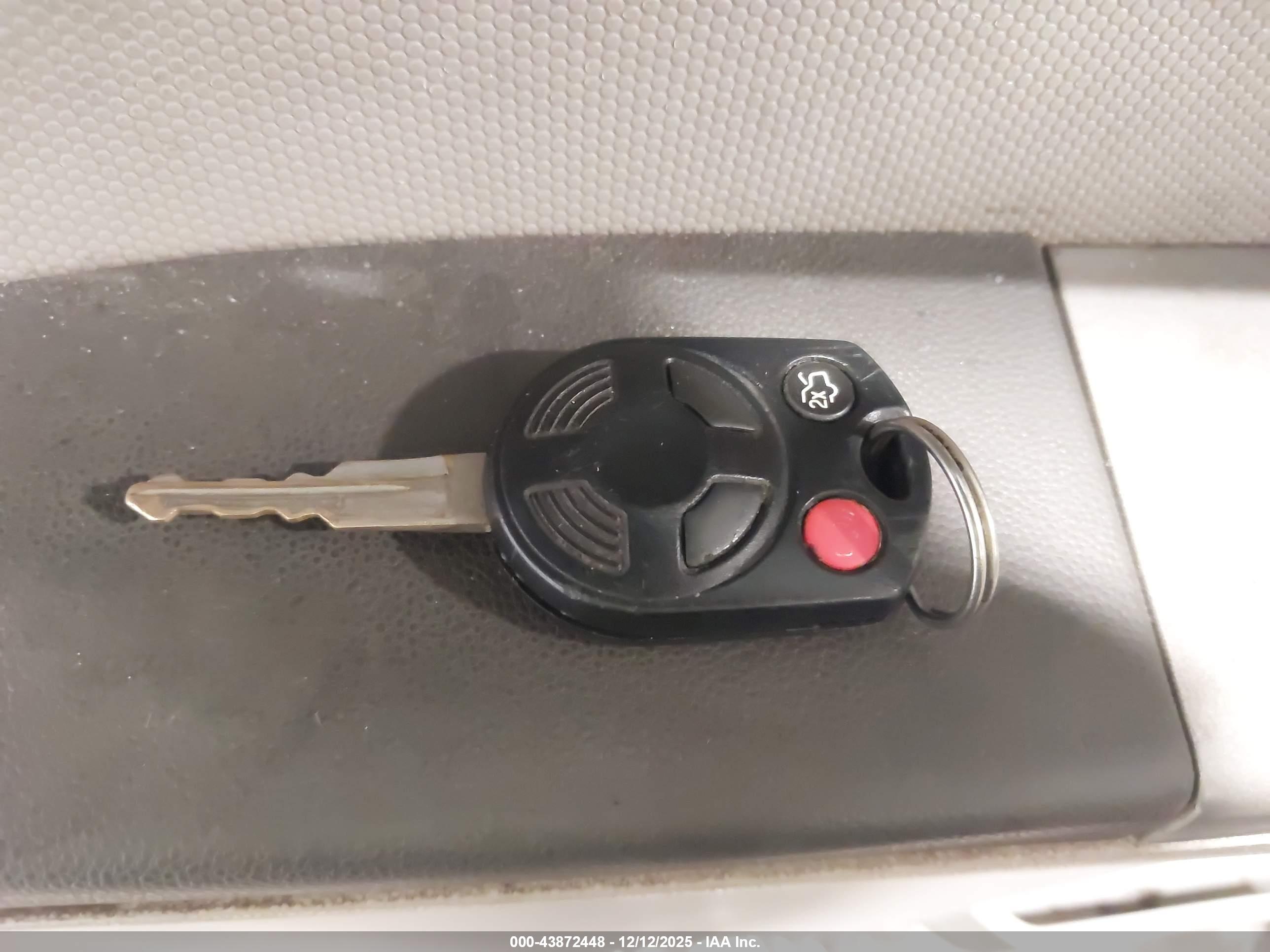 FORD ESCAPE image 11