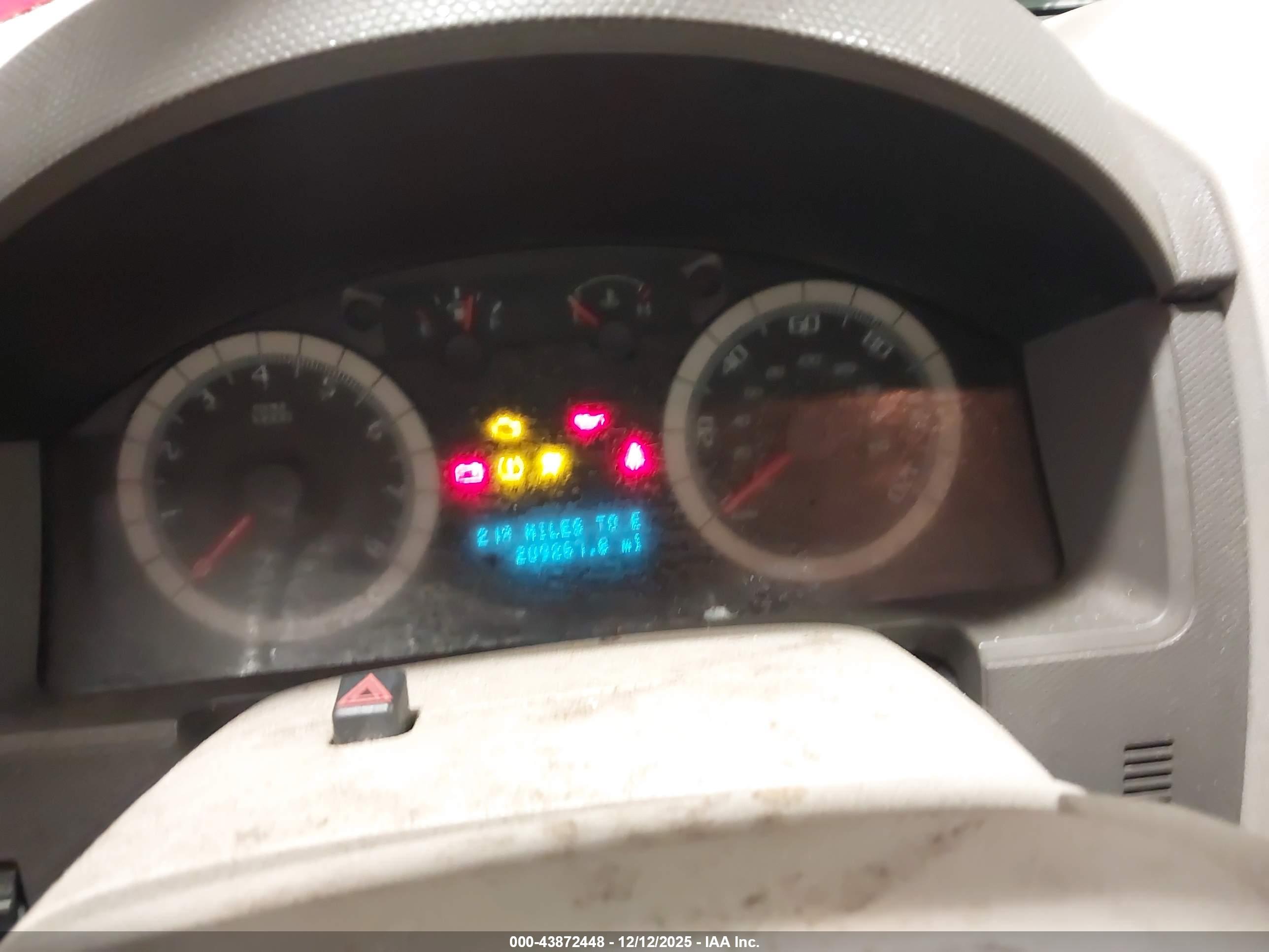 FORD ESCAPE image 7