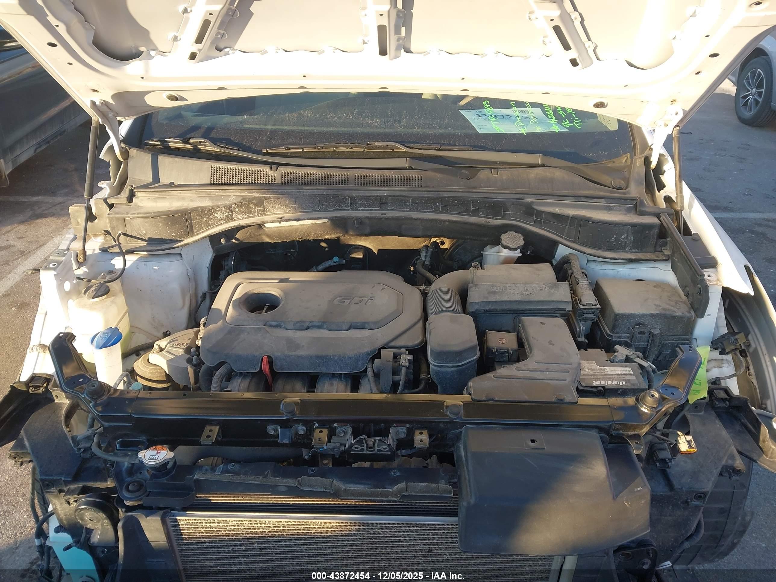 HYUNDAI SANTA image 10