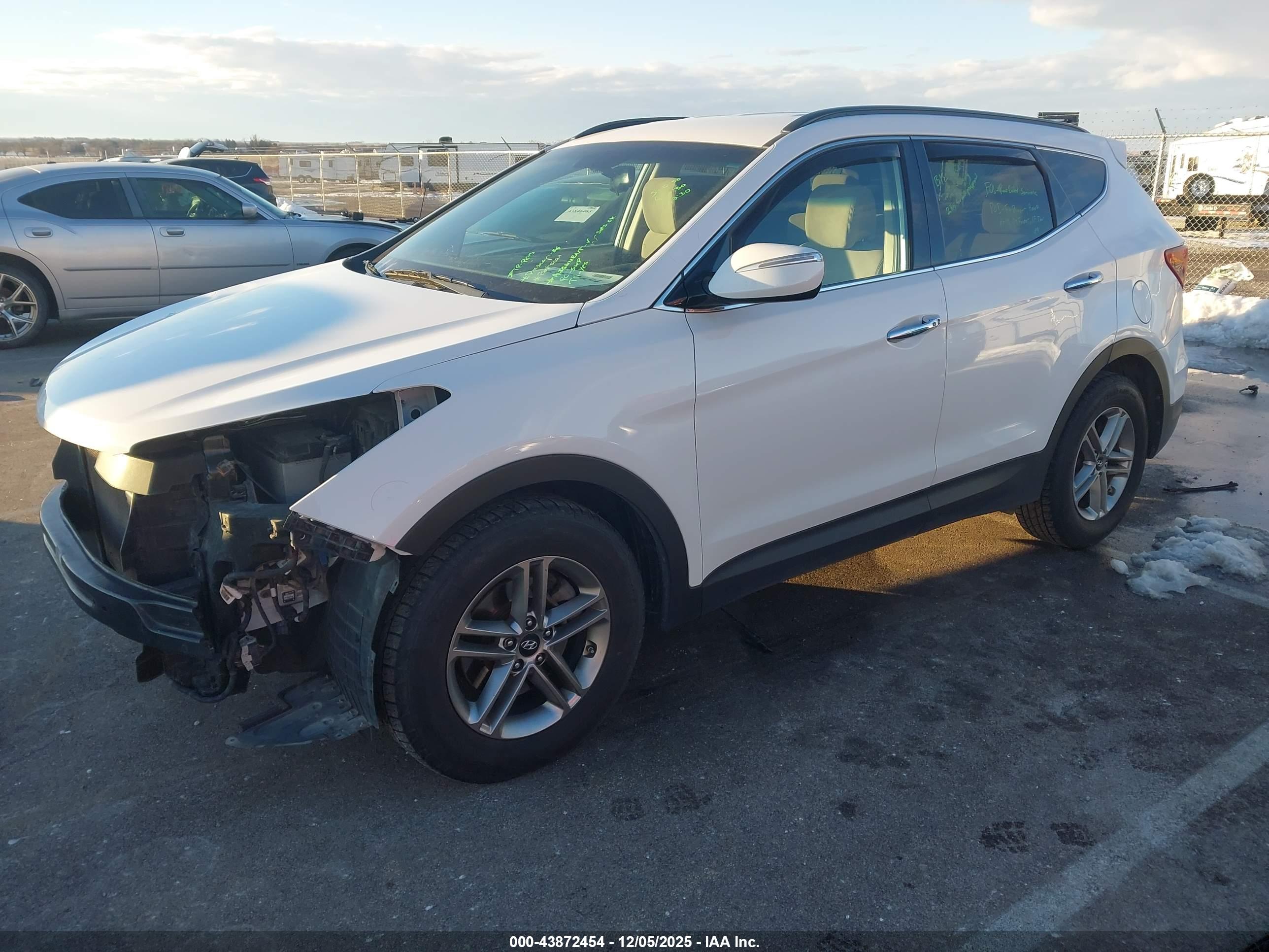 HYUNDAI SANTA image 2