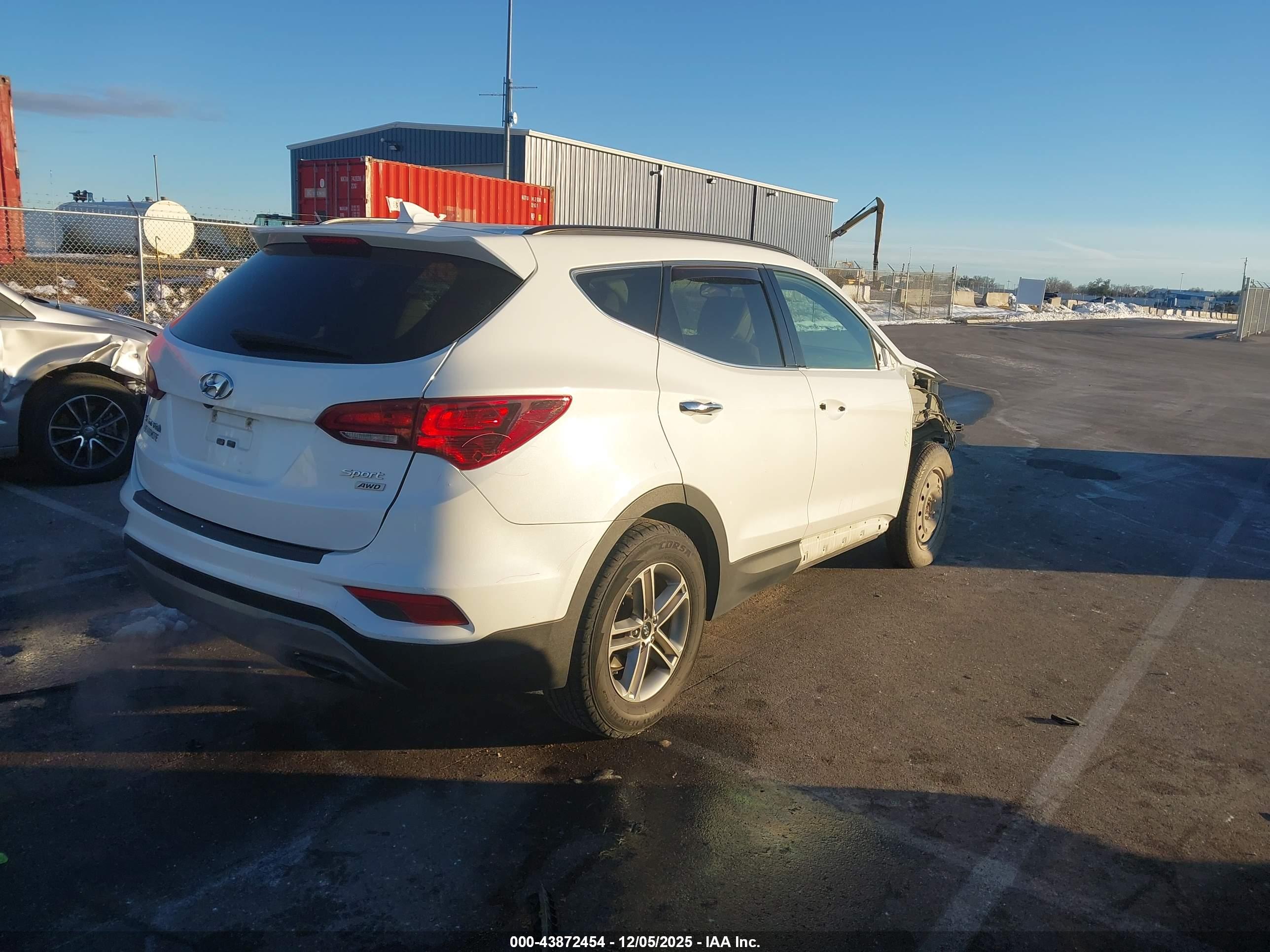 HYUNDAI SANTA image 4