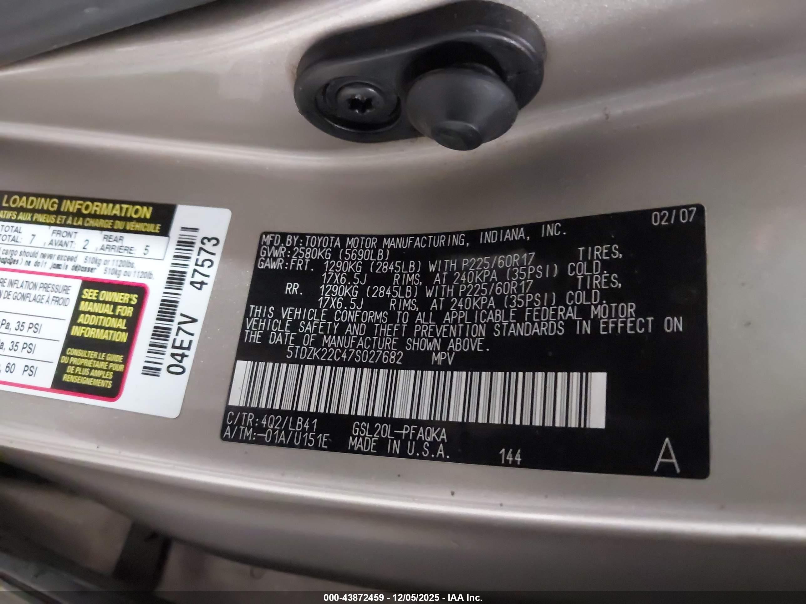 TOYOTA SIENNA image 9