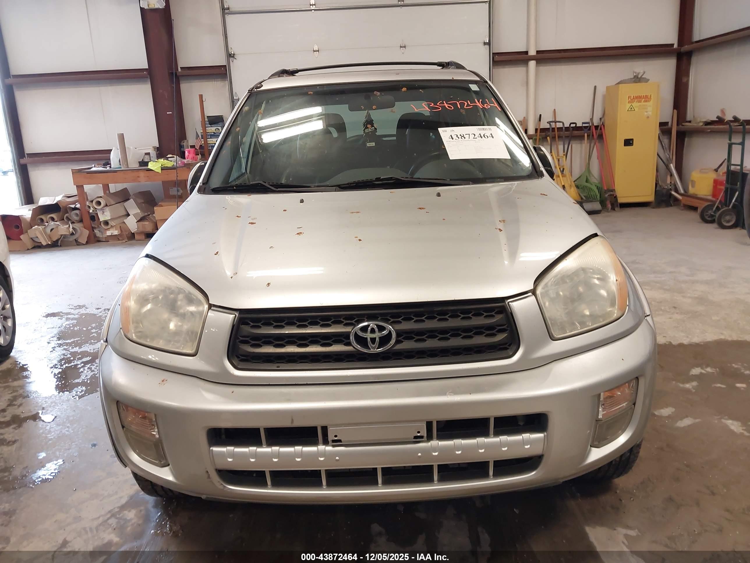 TOYOTA RAV4 image 6