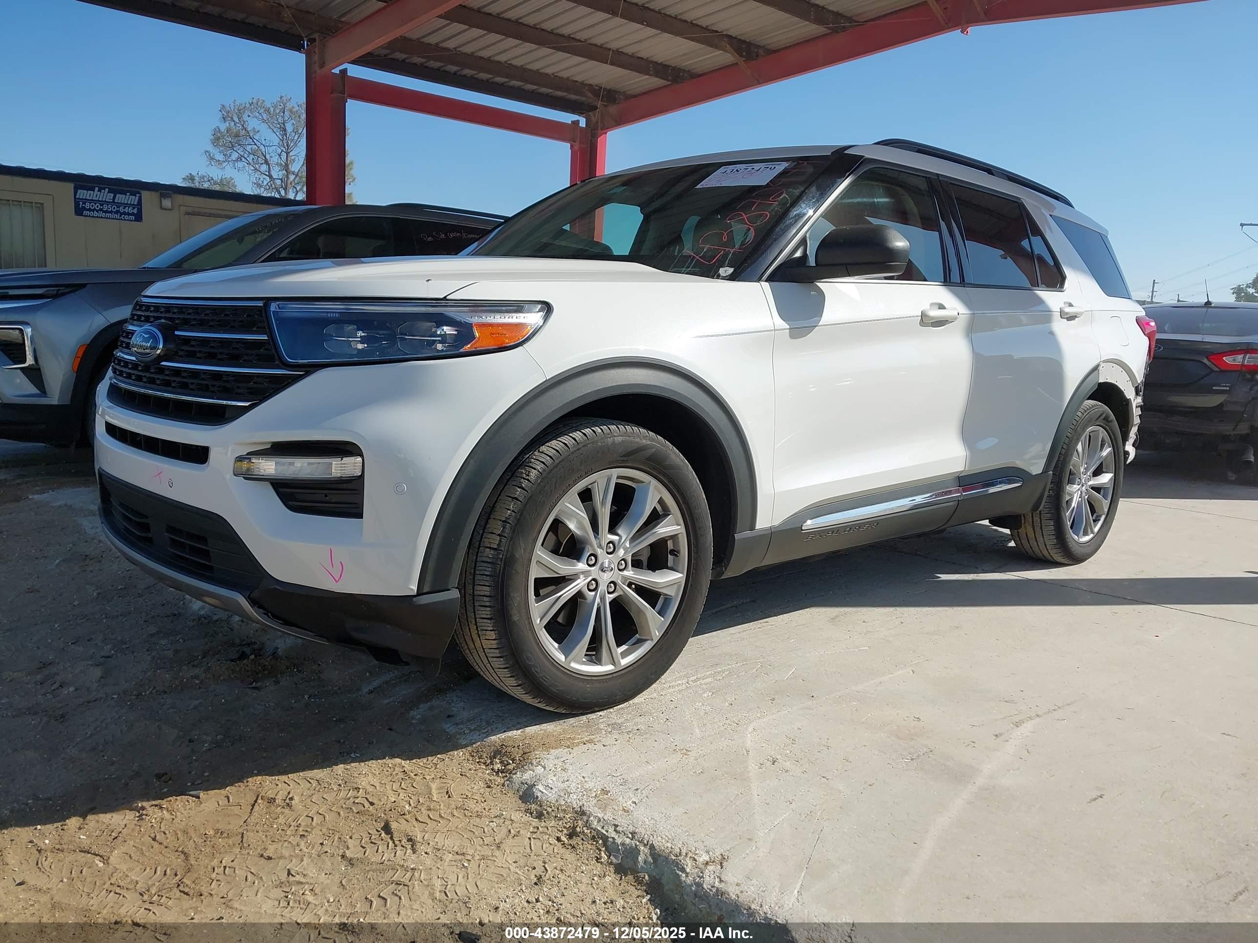 FORD EXPLORER image 2