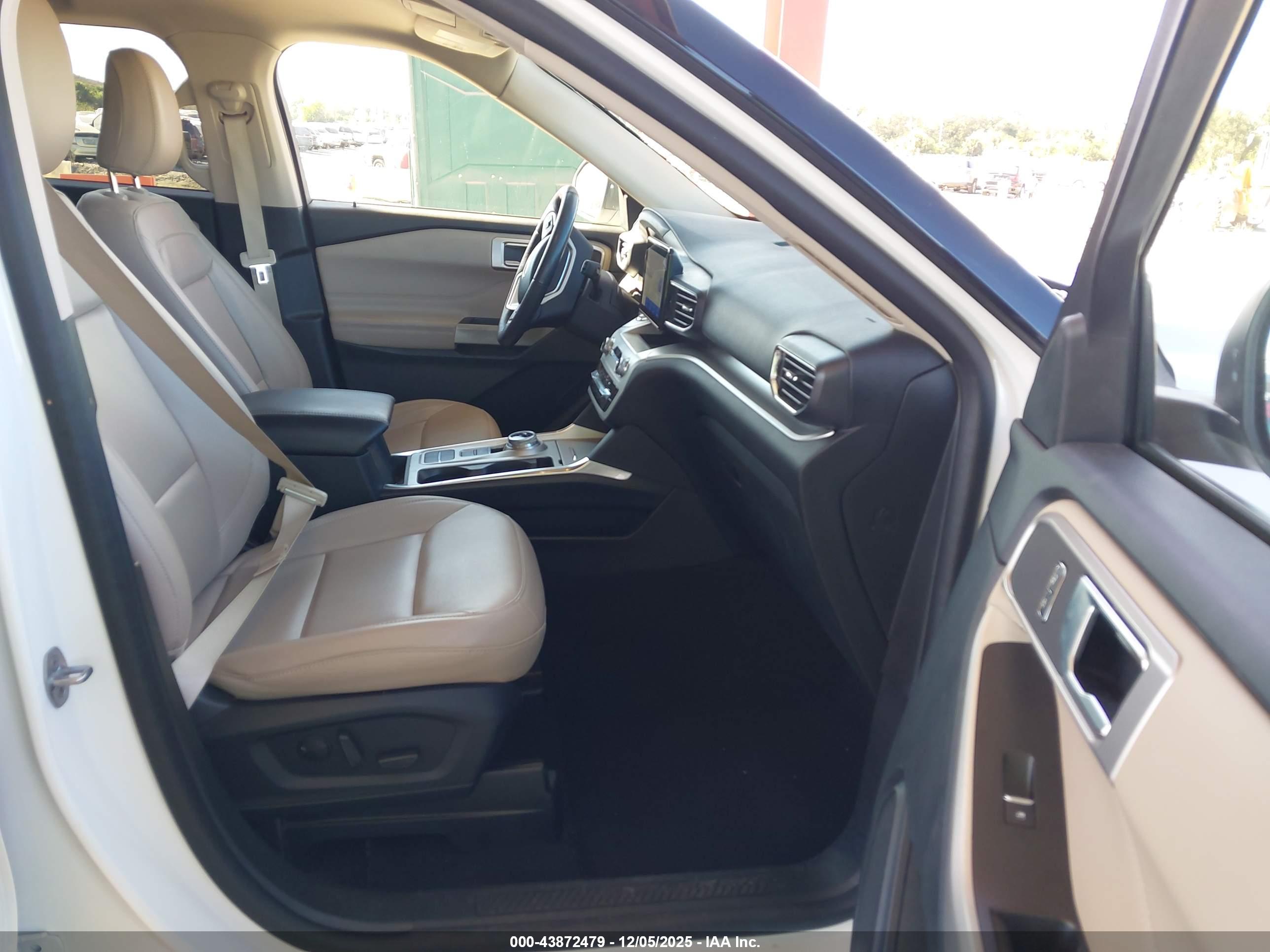 FORD EXPLORER image 5