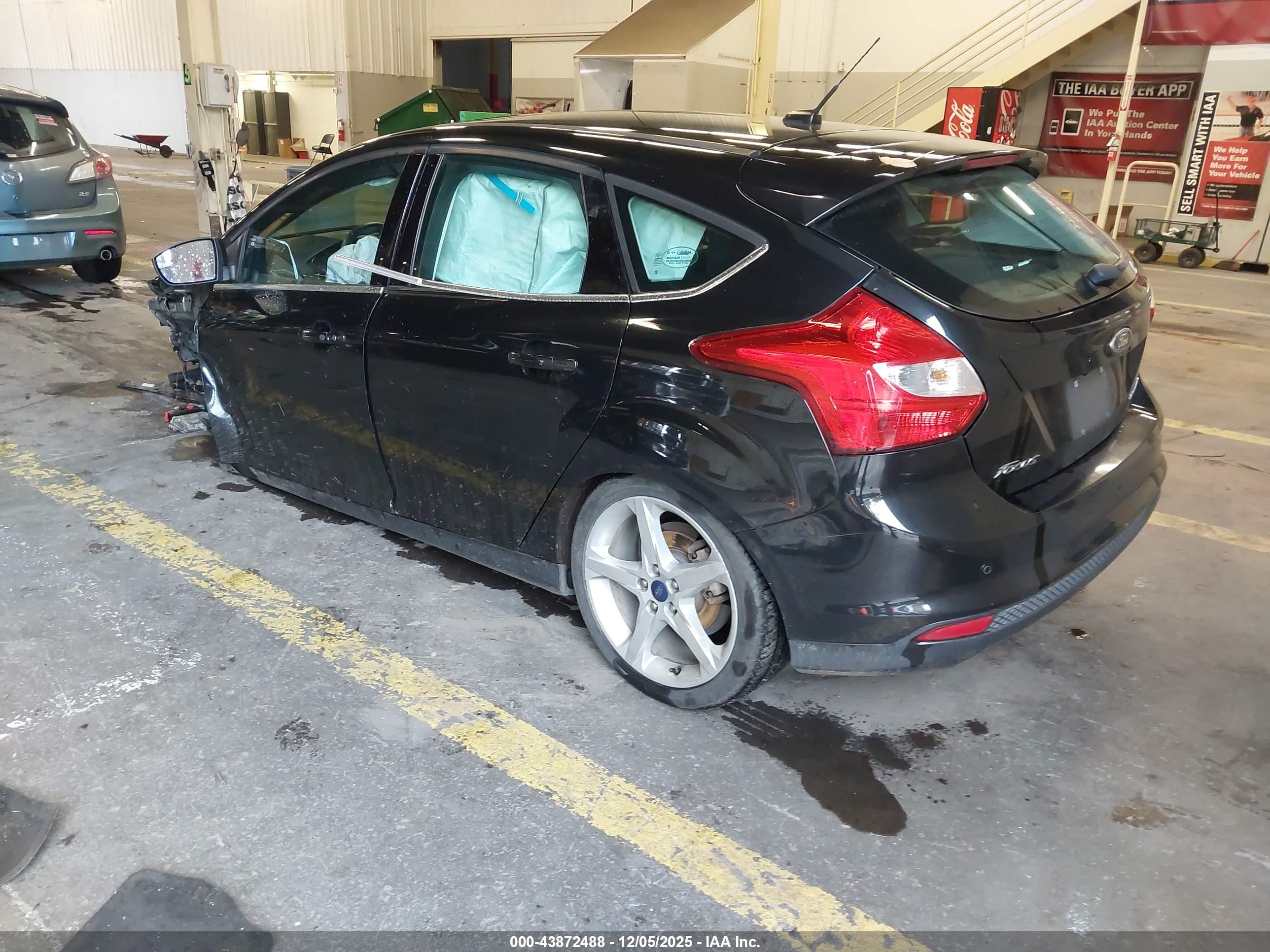 FORD FOCUS image 3