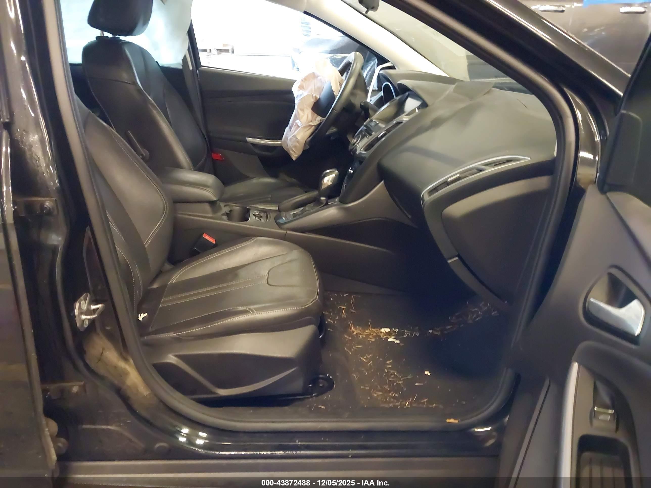FORD FOCUS image 5