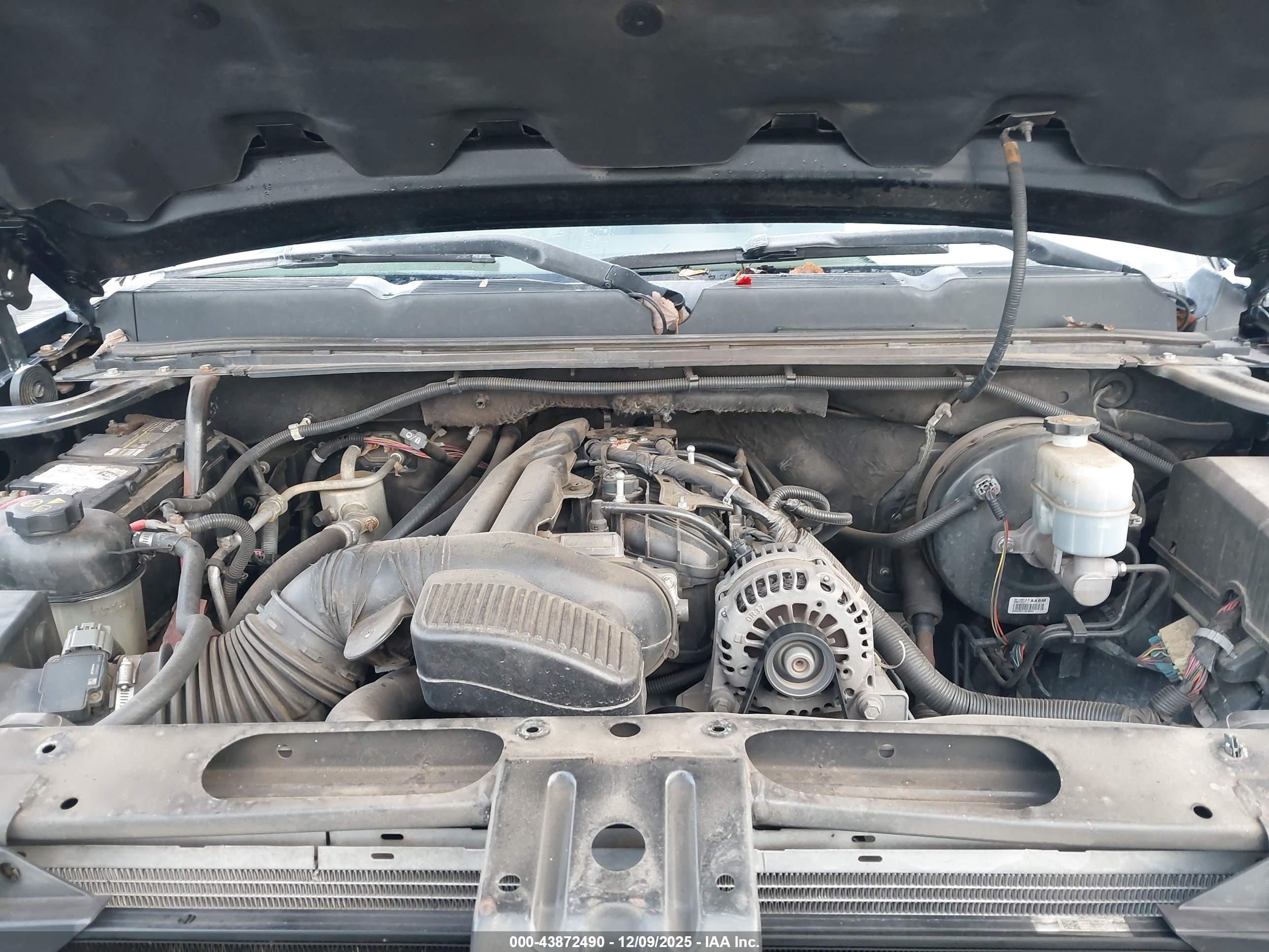 CHEVROLET SILVERADO image 10