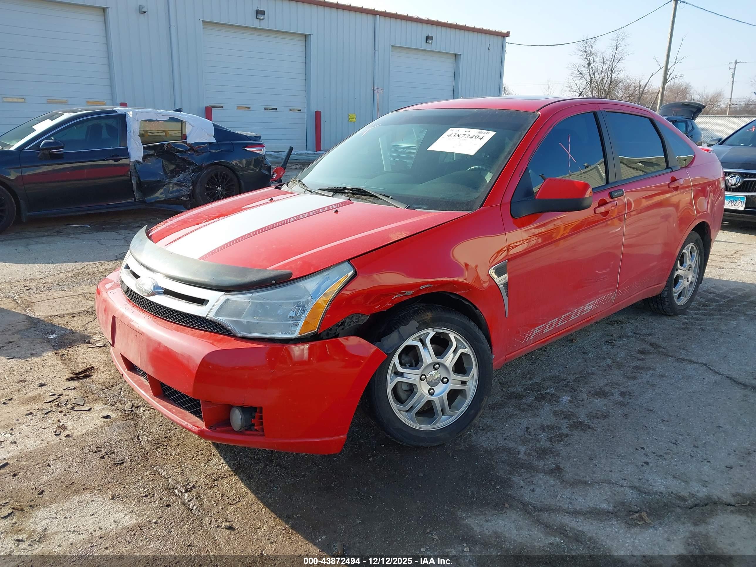 FORD FOCUS image 2