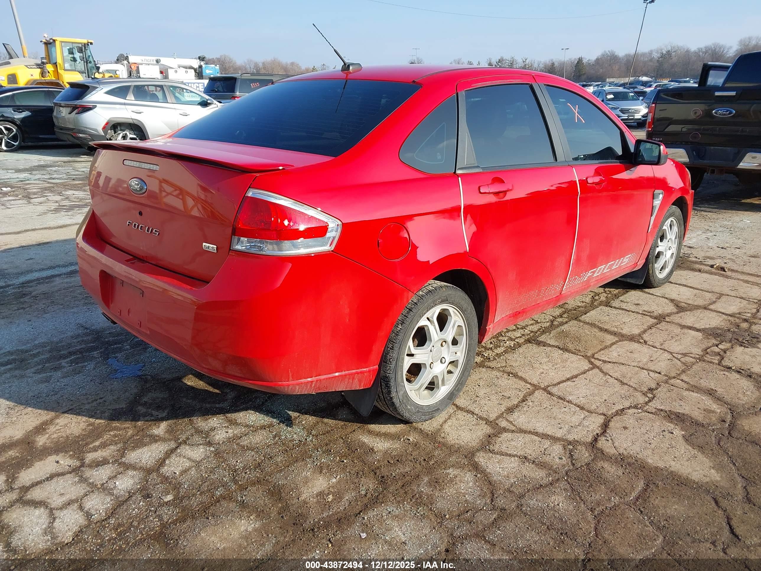 FORD FOCUS image 4