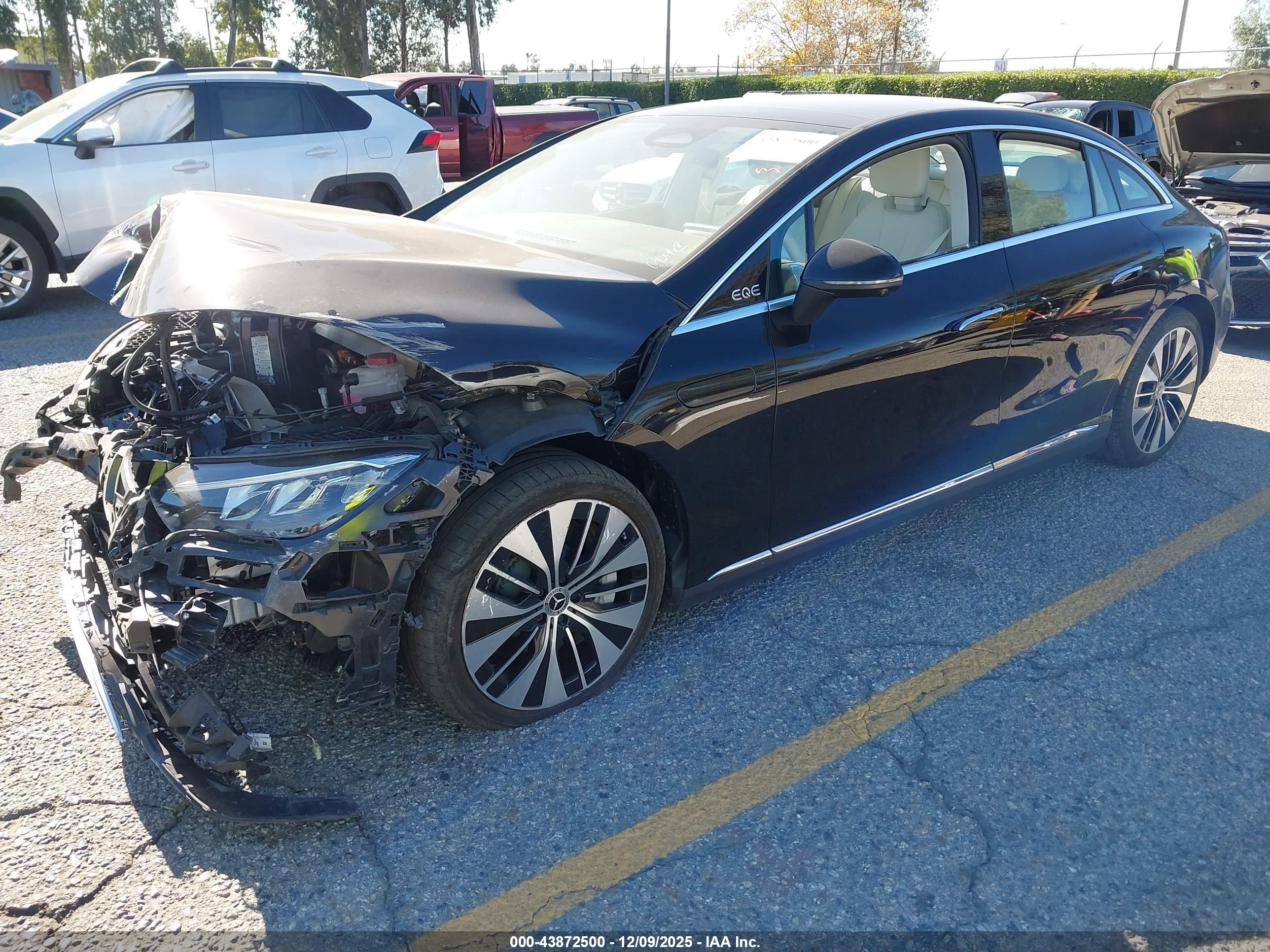 MERCEDES-BENZ EQE image 2