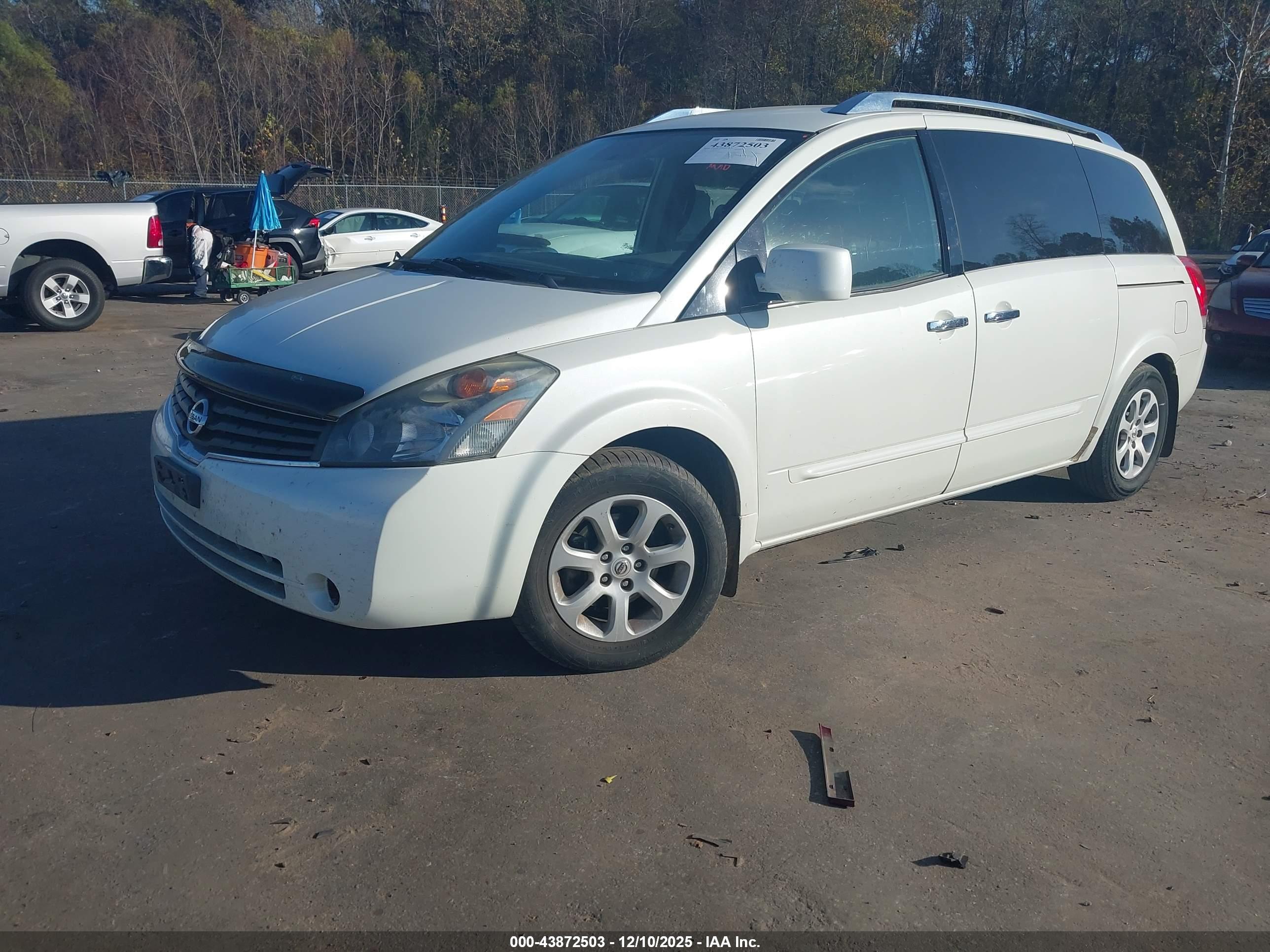 NISSAN QUEST image 2