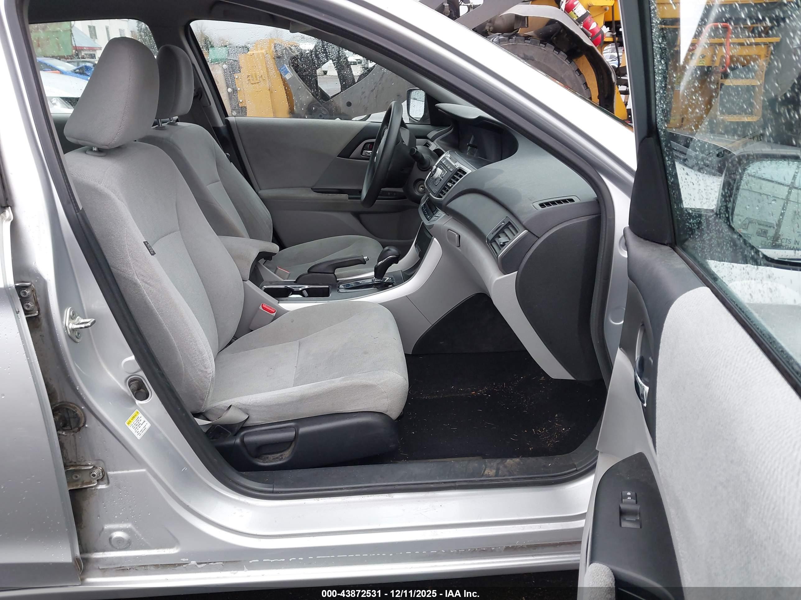 HONDA ACCORD image 5