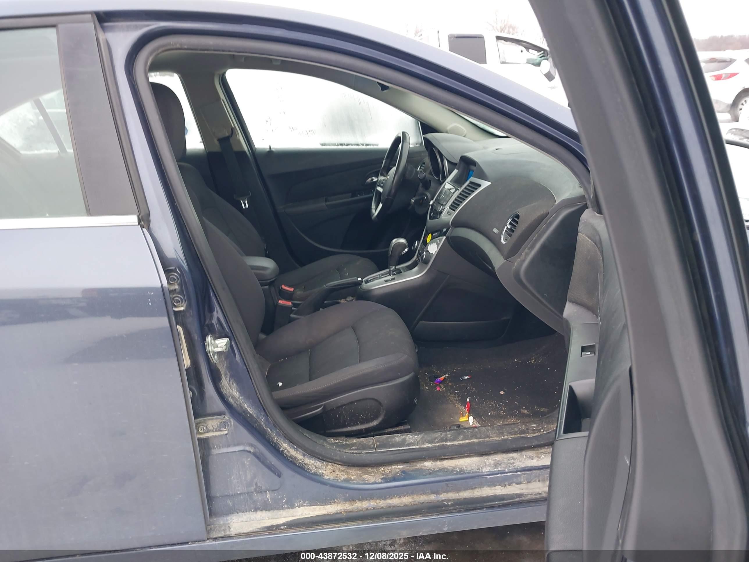CHEVROLET CRUZE image 5