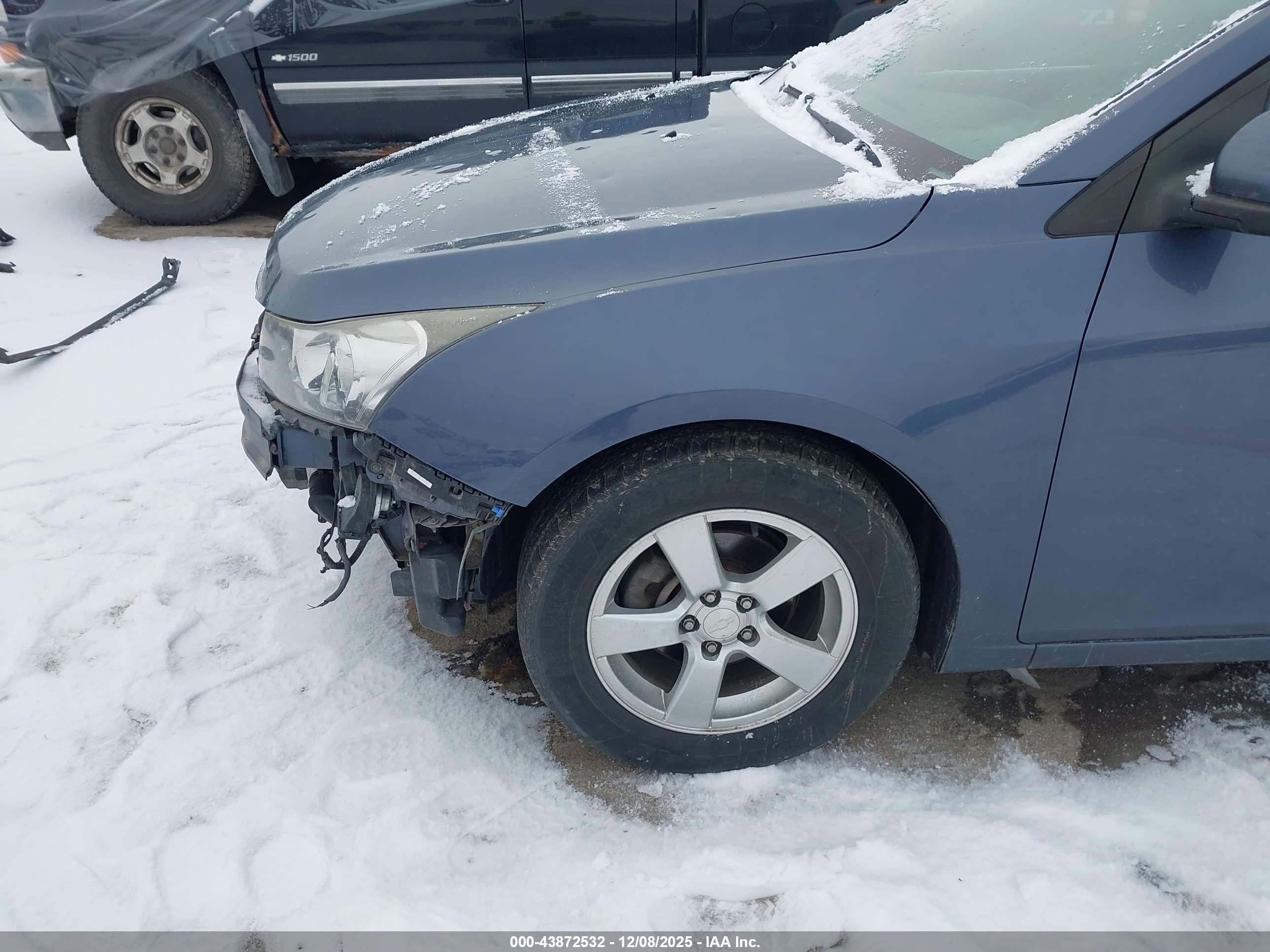 CHEVROLET CRUZE image 6