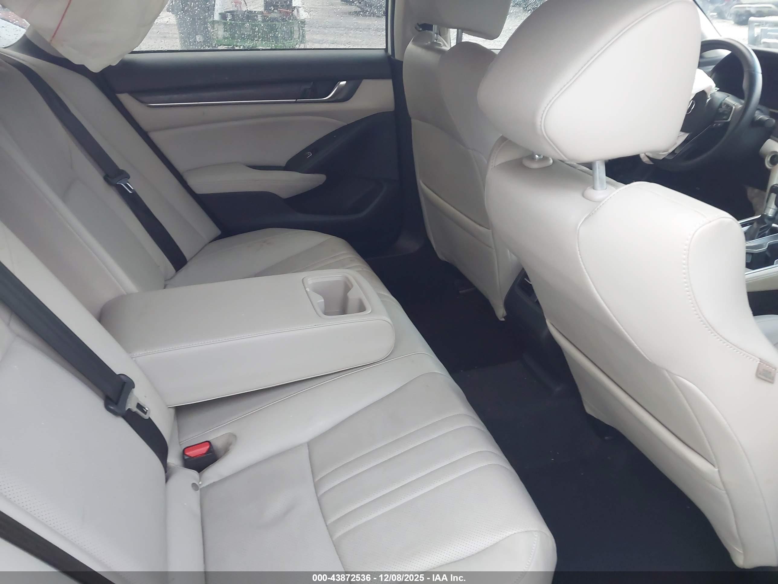 HONDA ACCORD image 8